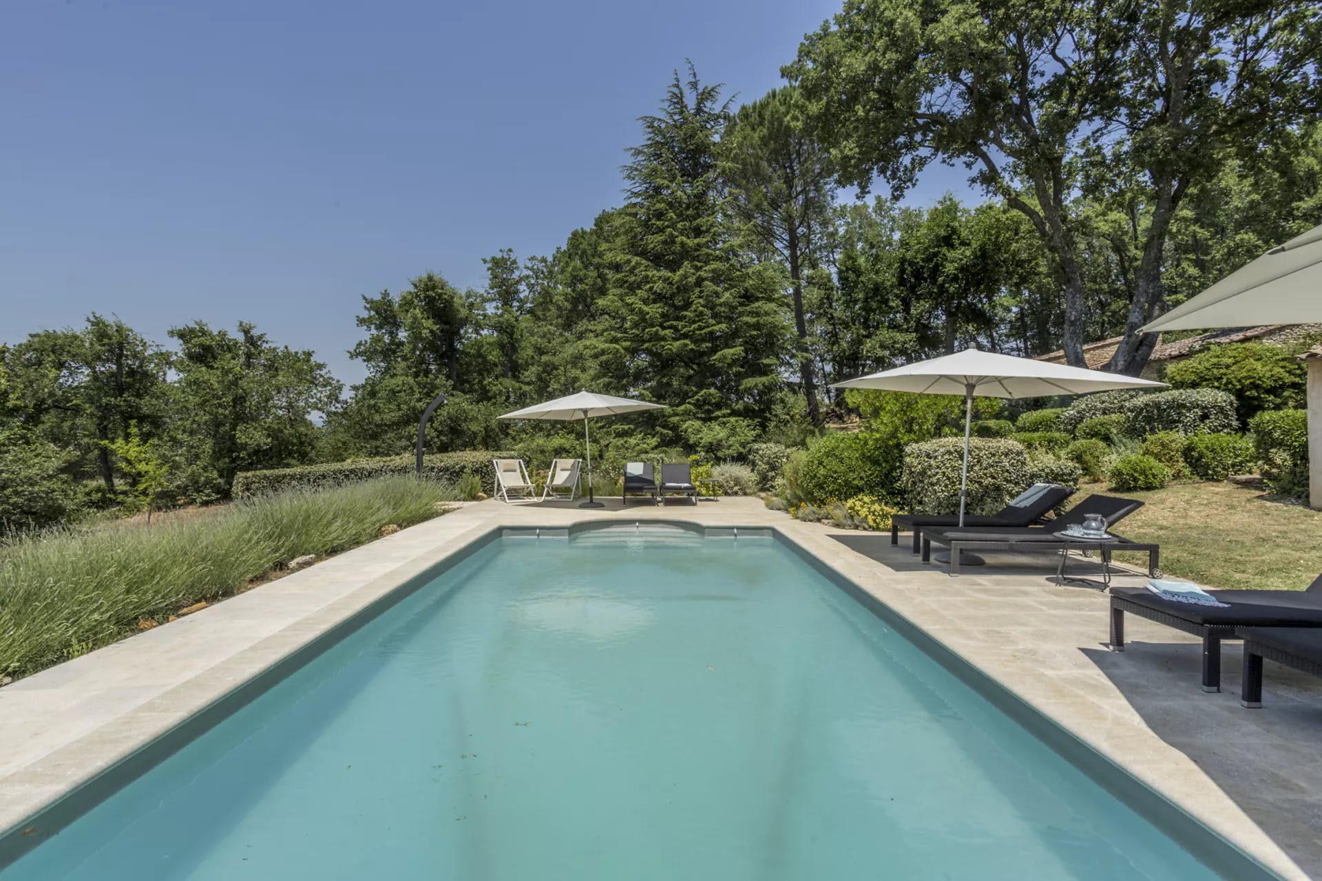 Villa Crépuscule Saint-Roman Provence: 4-Bedroom Luxury Apartment with Pool, Vaucluse, Provence