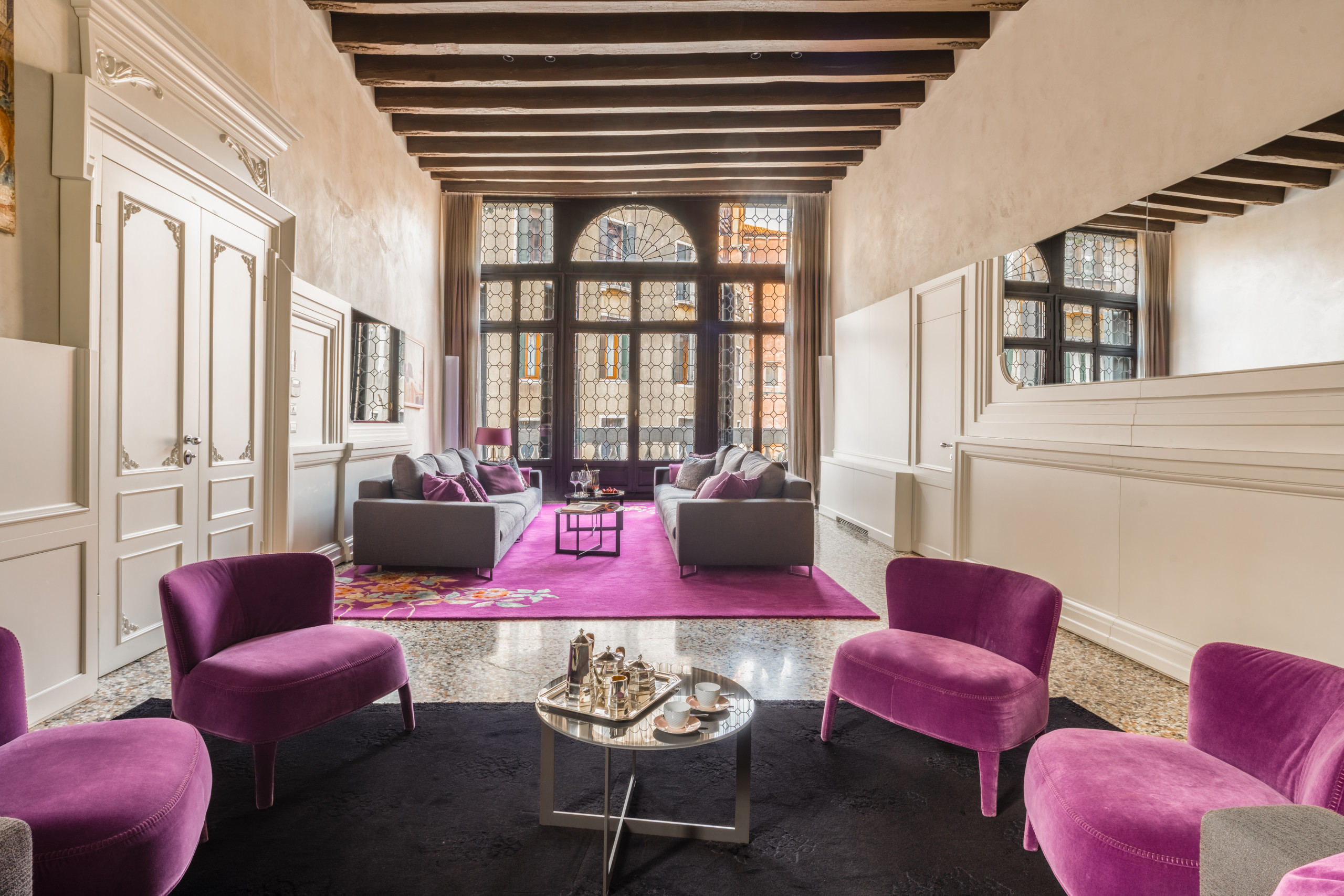 Villa Levante Castello San Marco: Luxury 2-Bedroom Apartment with Seaview, San Marco Venice