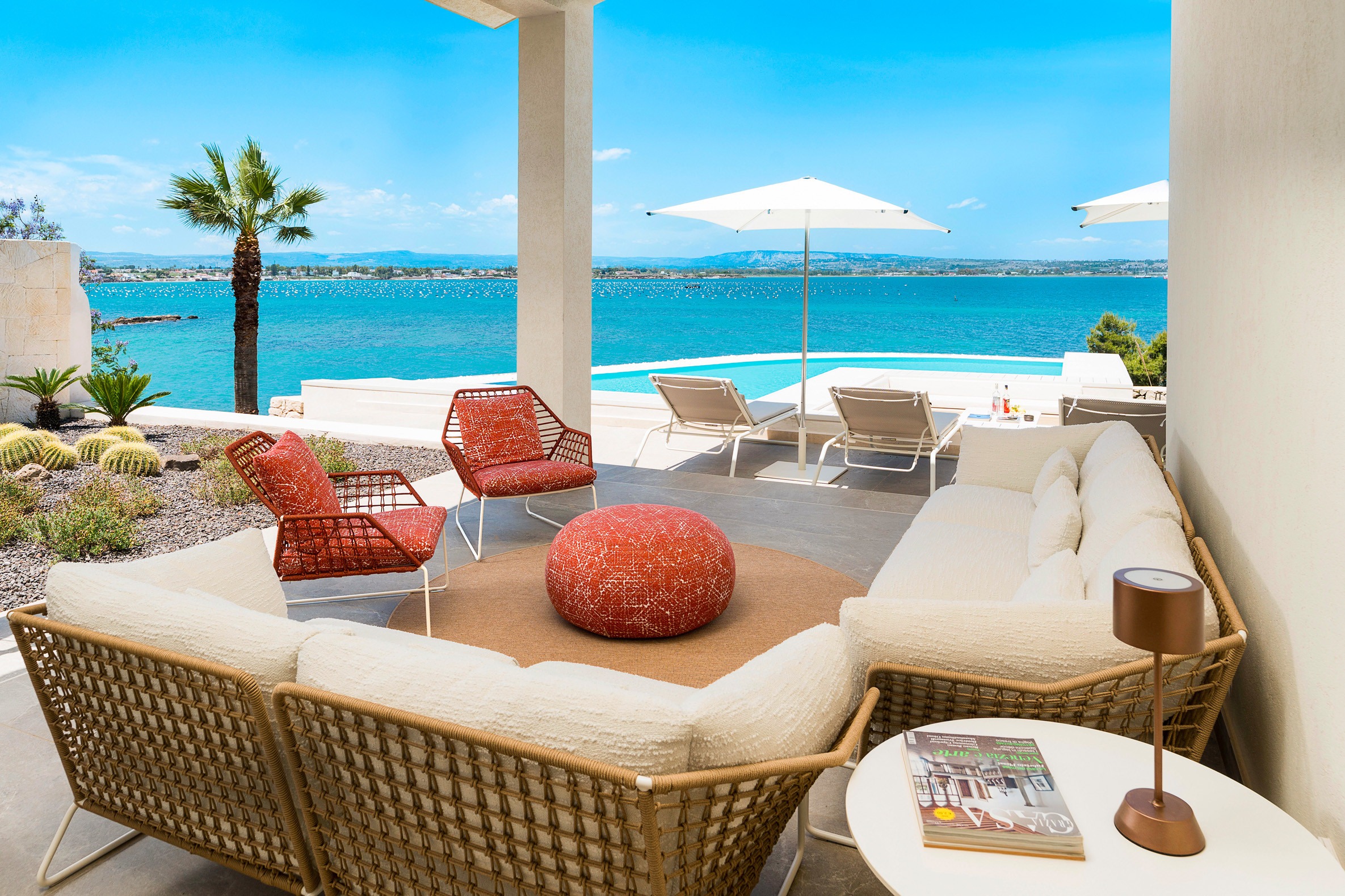 Villa Alba Belvedere Syracuse: Luxury 4-Bedroom Apartment with Infinity Pool, Syracuse