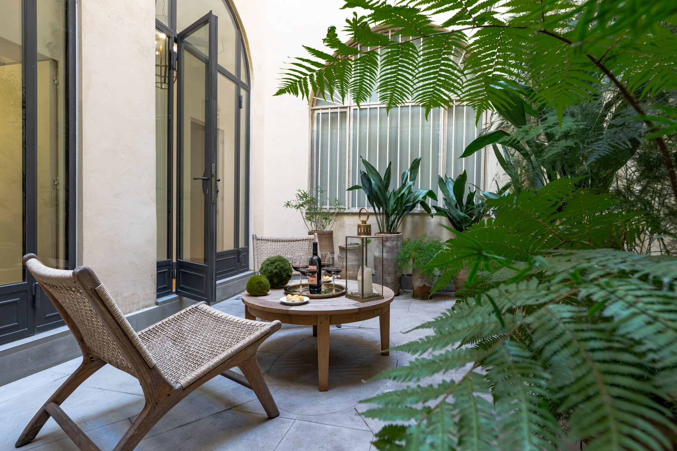 Palazzo Boboli Florence: Elegant 3-Bedroom Luxury Apartment with Terrace, Florence