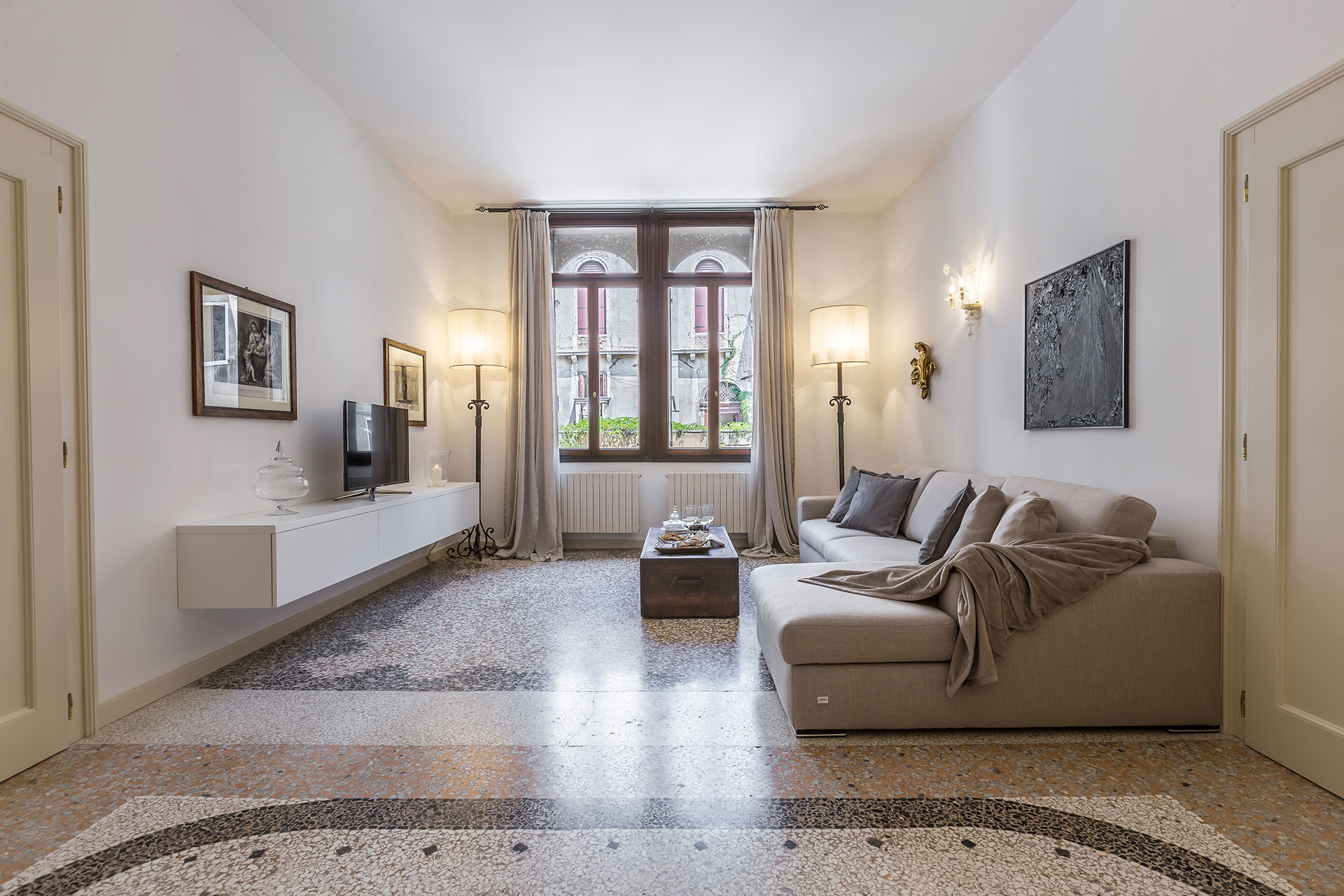 Villa Ambrato Sant’Elena San Marco: Elegant 3-Bedroom Apartment Rental with Air-Con and Family Amenities, San Marco