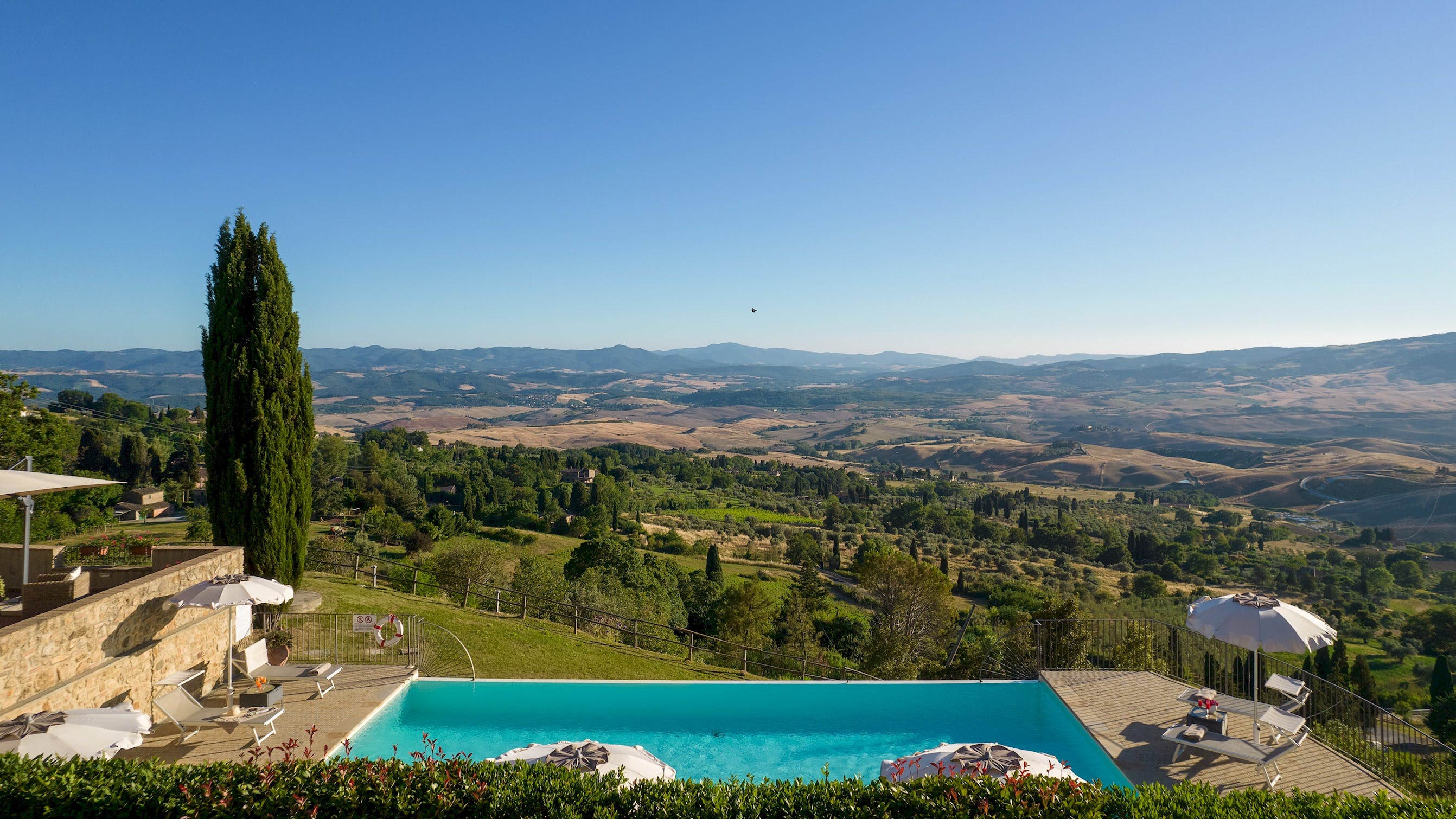 Villa Ceruleo Settignano Florence West: Spacious 9-Bedroom Luxury Apartment with Infinity Pool, Tuscany
