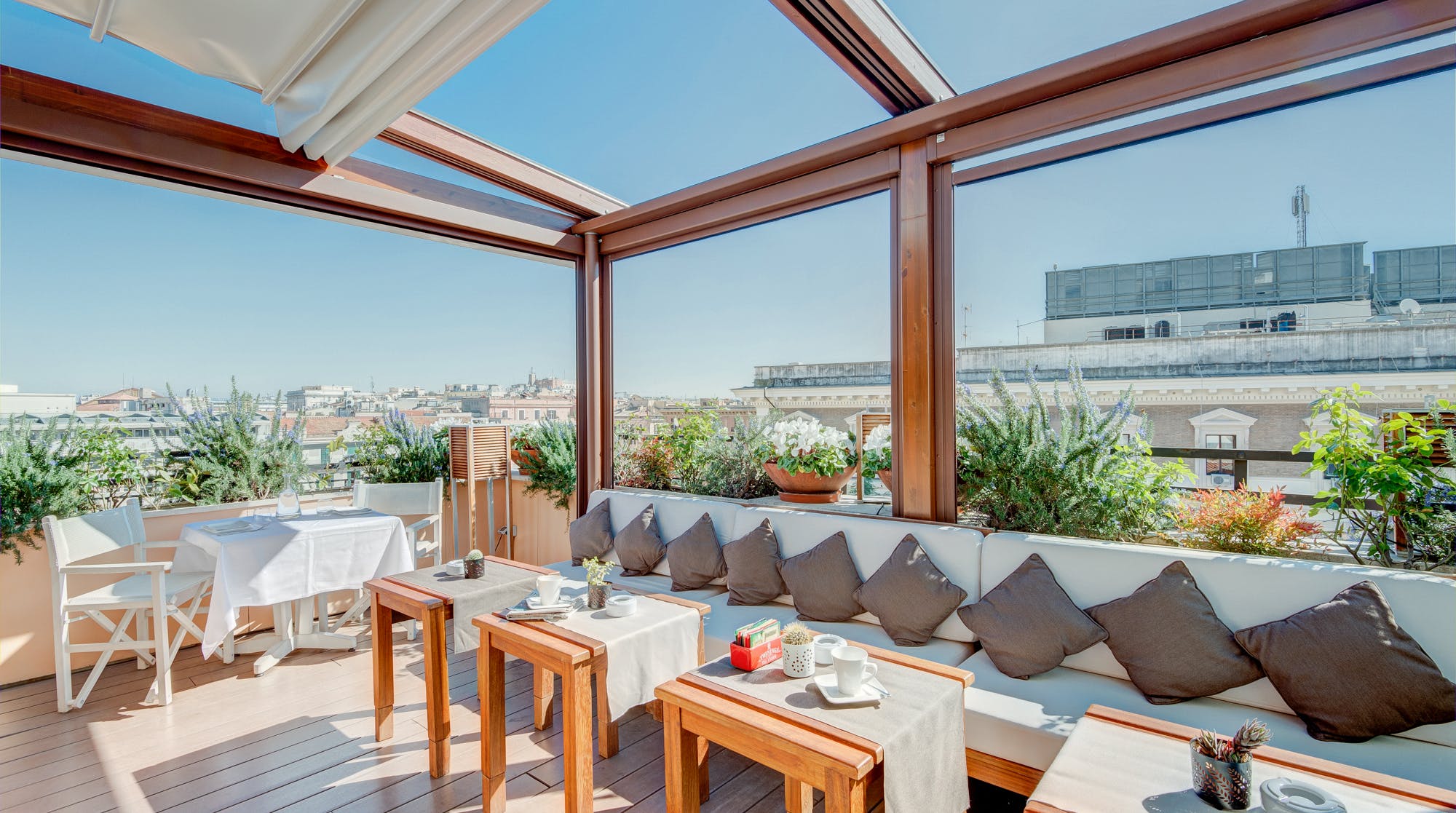 Villa Alba Celimontana Monti: Opulent 3-Bedroom Apartment with Rooftop Terrace, Rome Monti