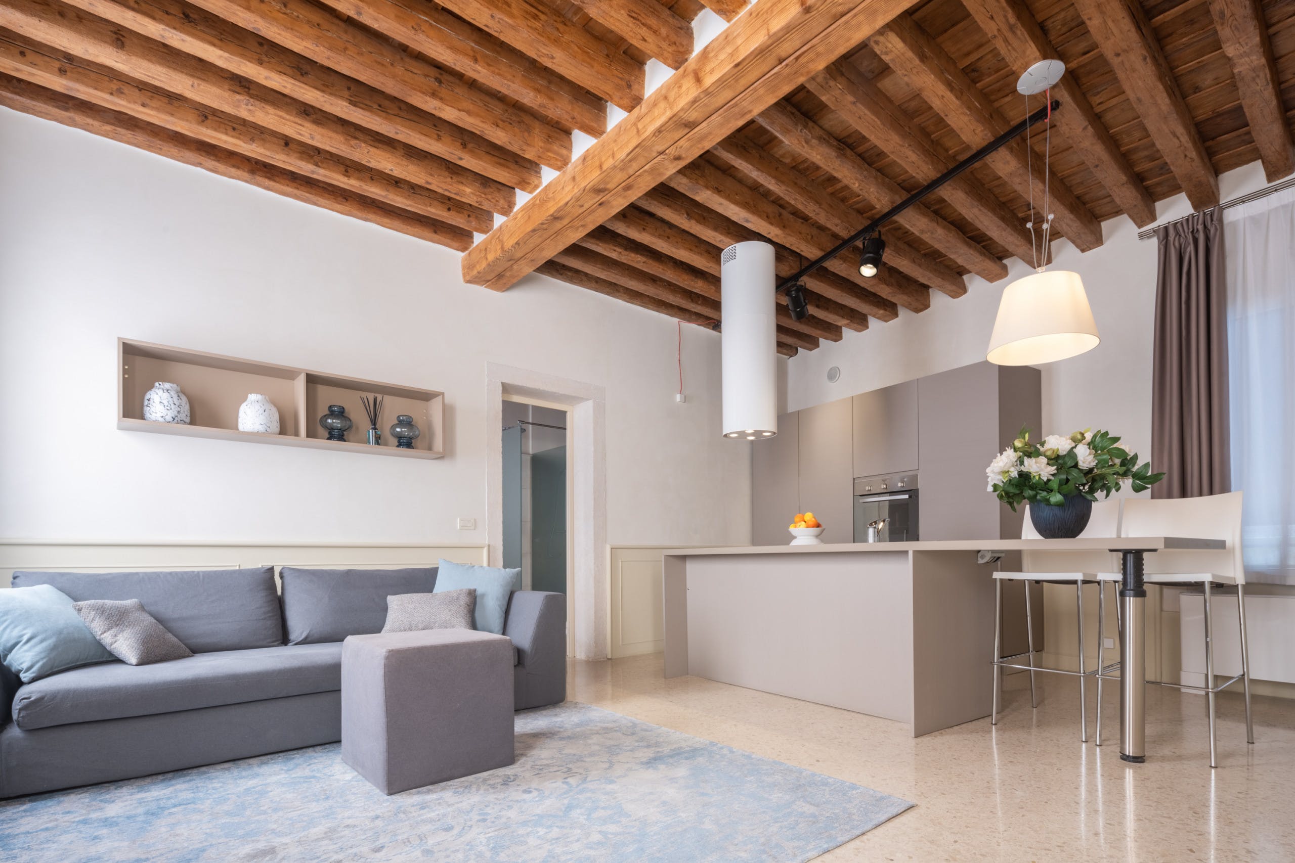 Villa Amaranto Dorsoduro San Marco: Elegant 1-Bedroom Apartment Rental with Seaview and Air-Con in Venice San Marco