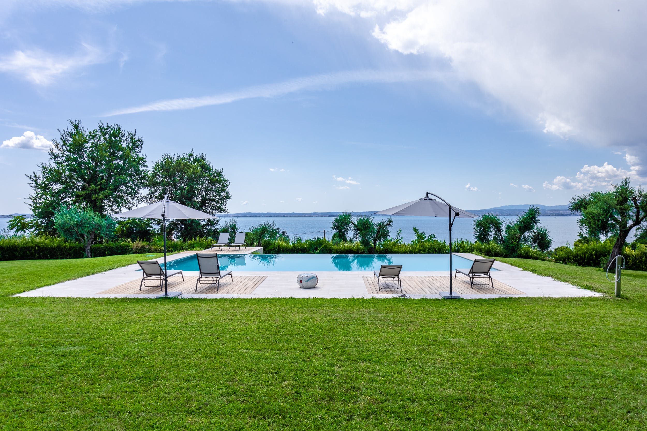Palazzo Garda Verona: Luxury 5-Bedroom Apartment with Lake Views, Verona
