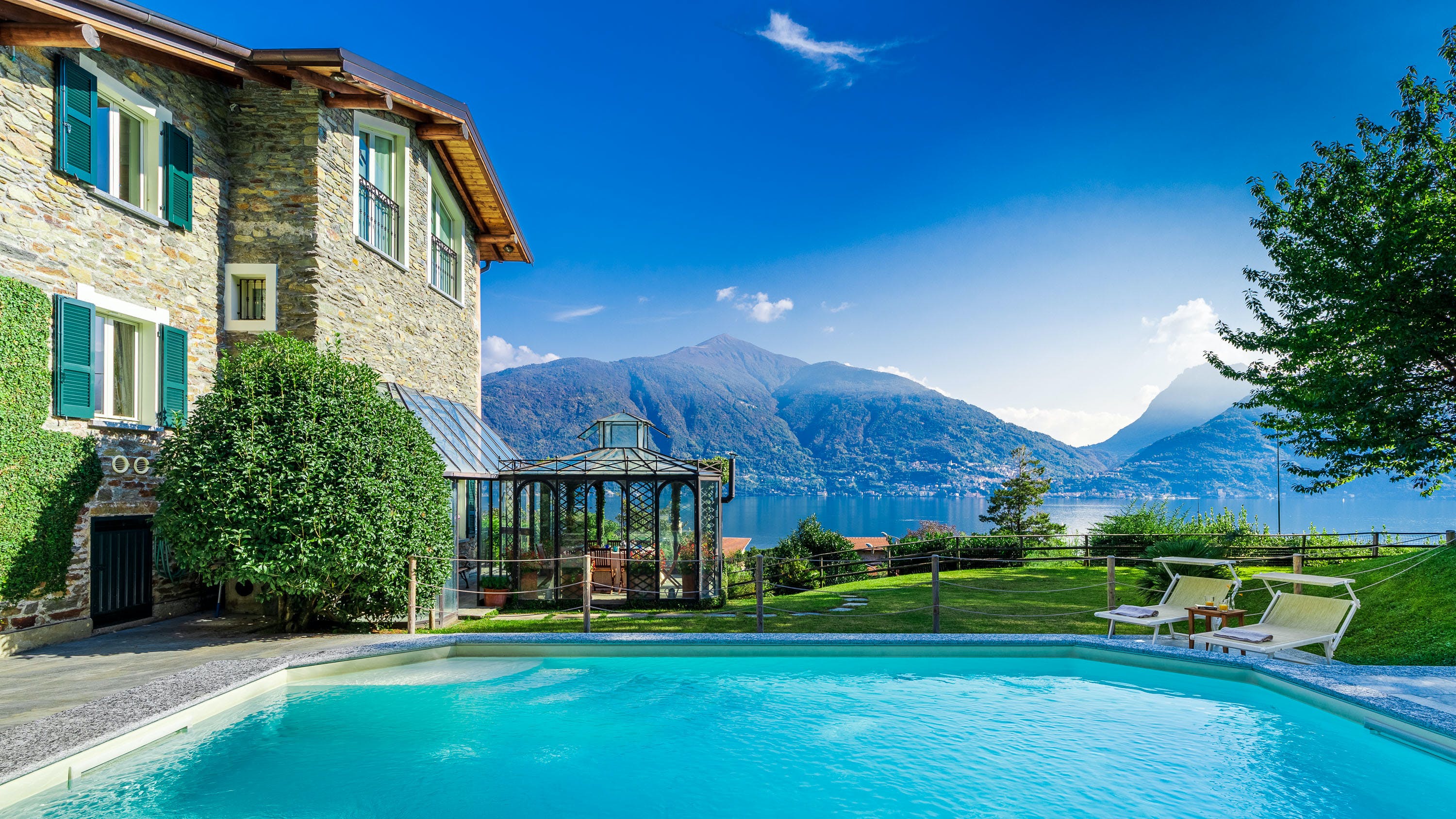 Villa Celeste Fiumelatte Varenna: 4-Bedroom Luxury Apartment with Pool and Lake Views, Varenna