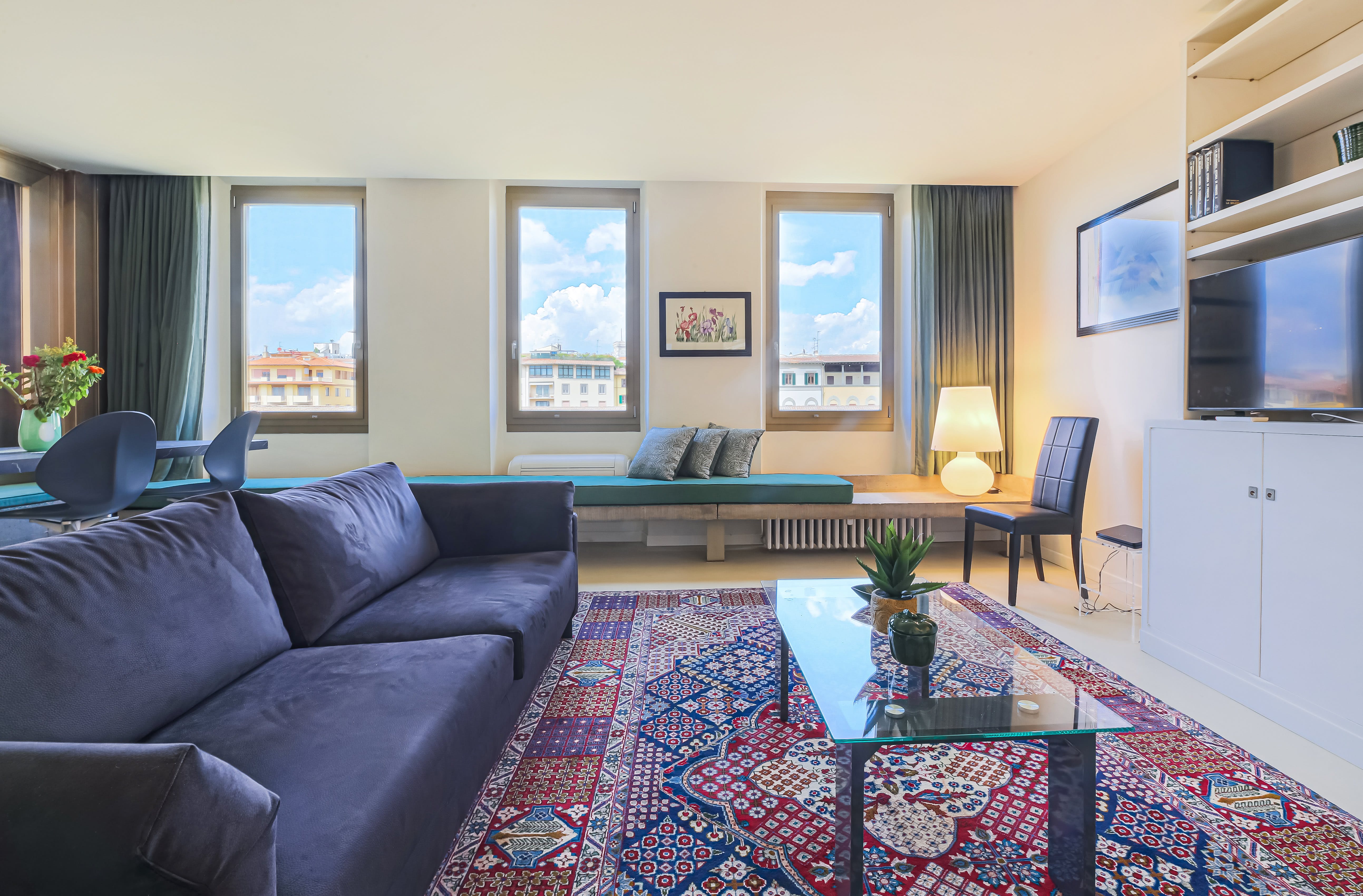 Villa Ponente San Niccolò Ponte Vecchio: Elegant 3-Bedroom Apartment with Stunning Views, Ponte Vecchio
