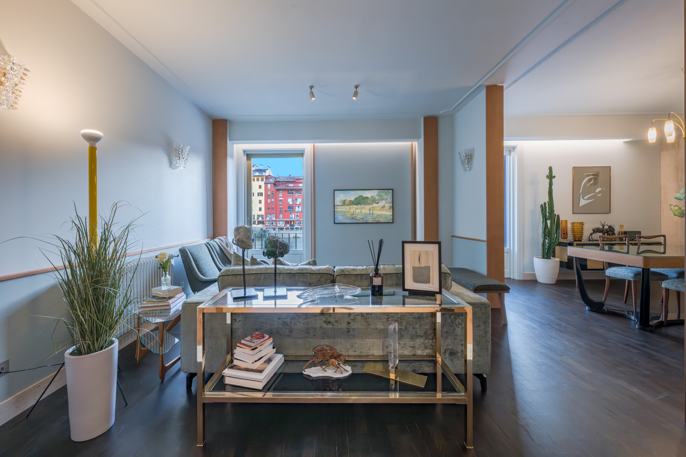 Palazzo Lungarno Florence: Elegant 3-Bedroom Apartment with River Views, Florence