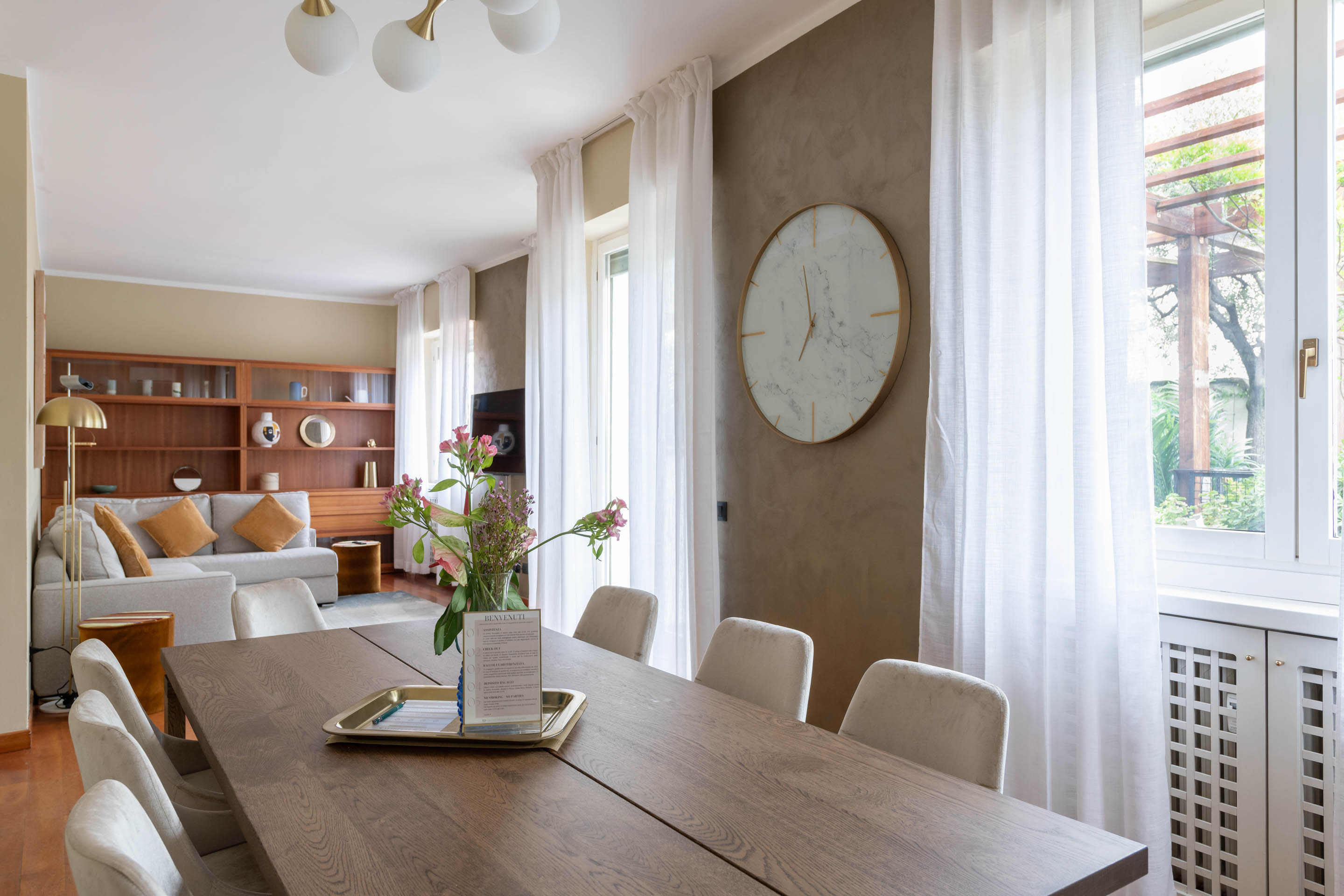 Palazzo Missori Milano: Luxury 3-Bedroom Apartment with Rooftop Terrace, Milan