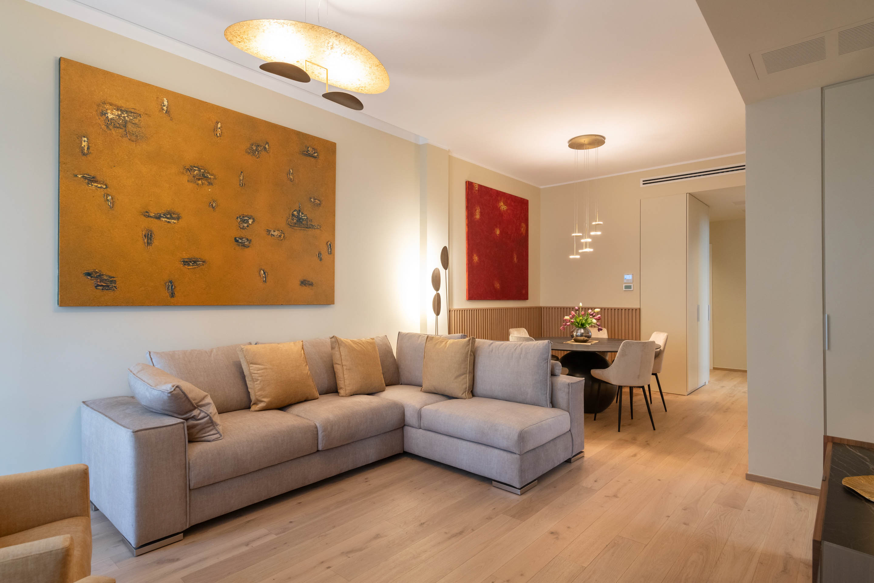Villa Ambrato Brera Milan: Luxury 3-Bedroom Apartment with Air-Con and Family-Friendly Features, Milan