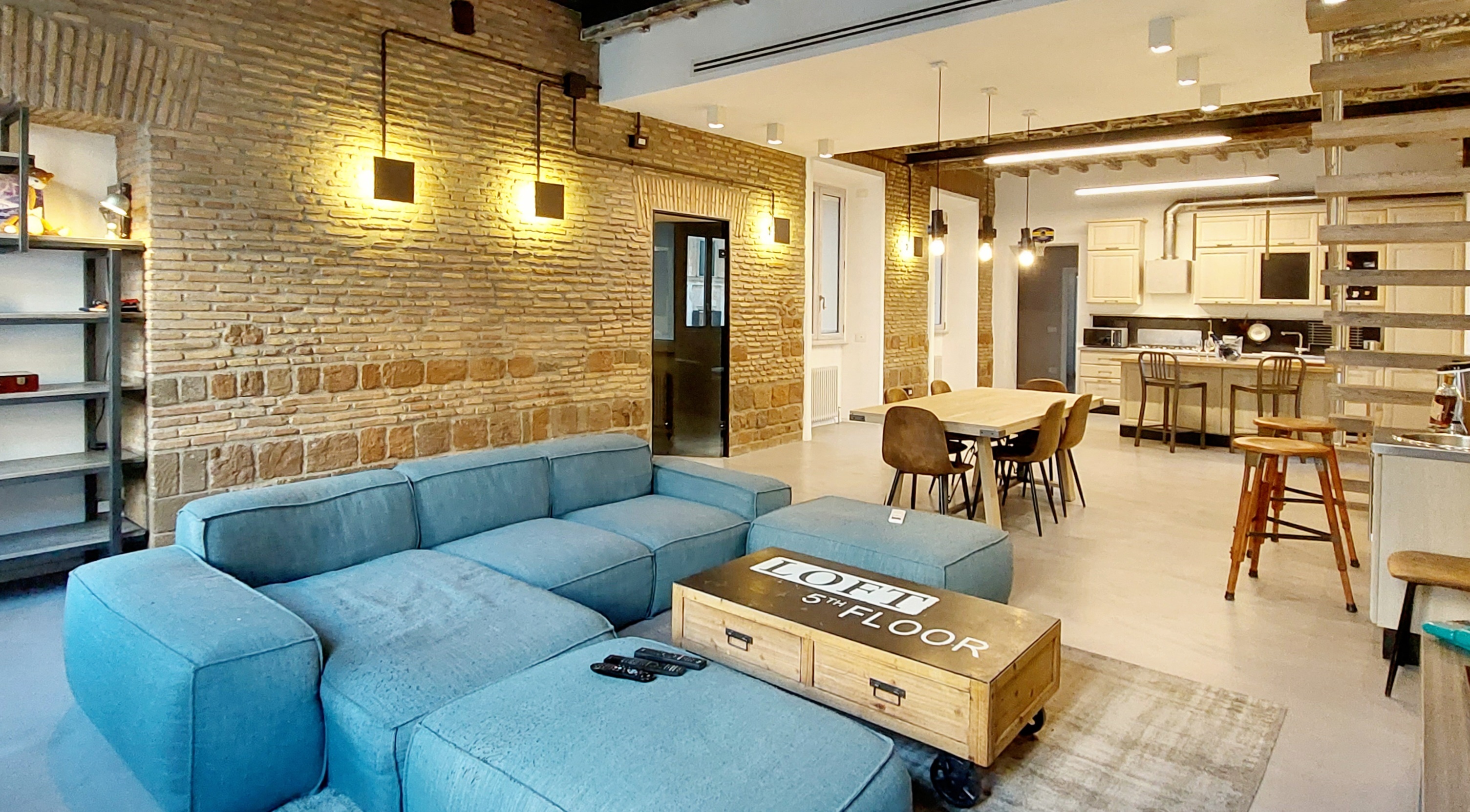 Villa Amaranto Parione Monti: Spacious 3-Bedroom Luxury Apartment with Unique Design, Rome