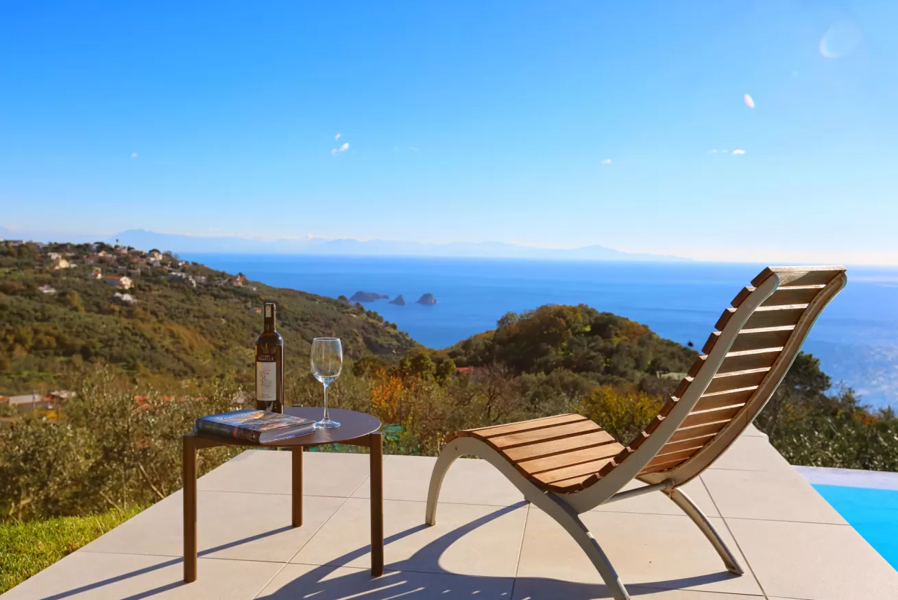 Palazzo Sant’Agata Sorrento: Luxurious 4-Bedroom Apartment with Infinity Pool, Sorrento