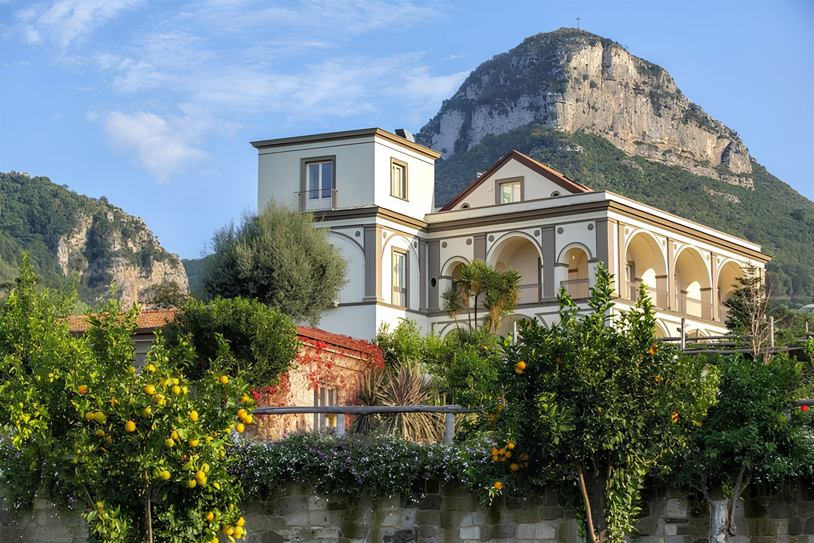 Villa Amaranto Sant’Antonino Sorrento: Elegant 4-Bedroom Luxury Apartment with Sea Views, Sorrento