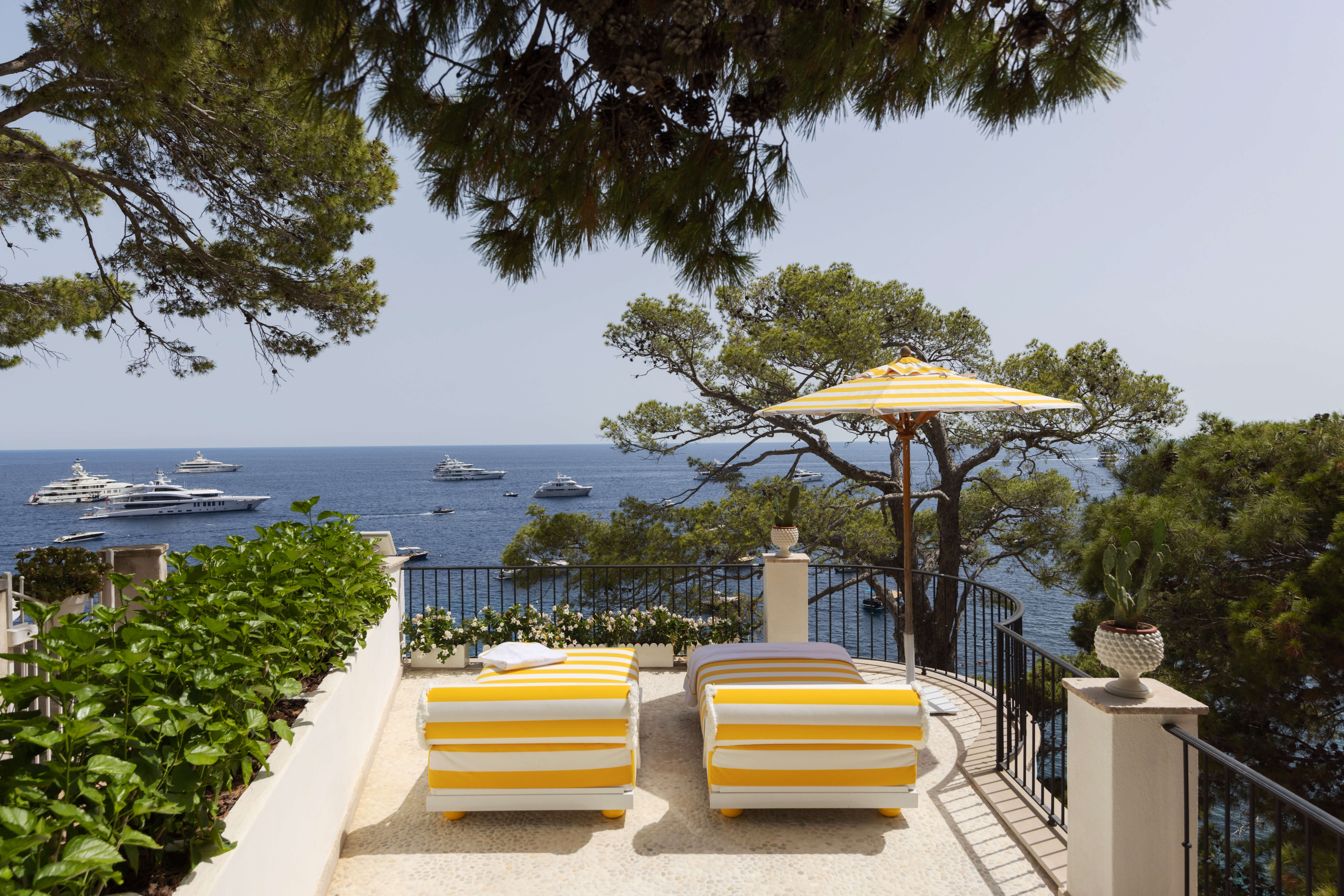 Villa Ambrato Gradola Capri: Luxury 2-Bedroom Apartment with Seaview, Sorrento, Capri