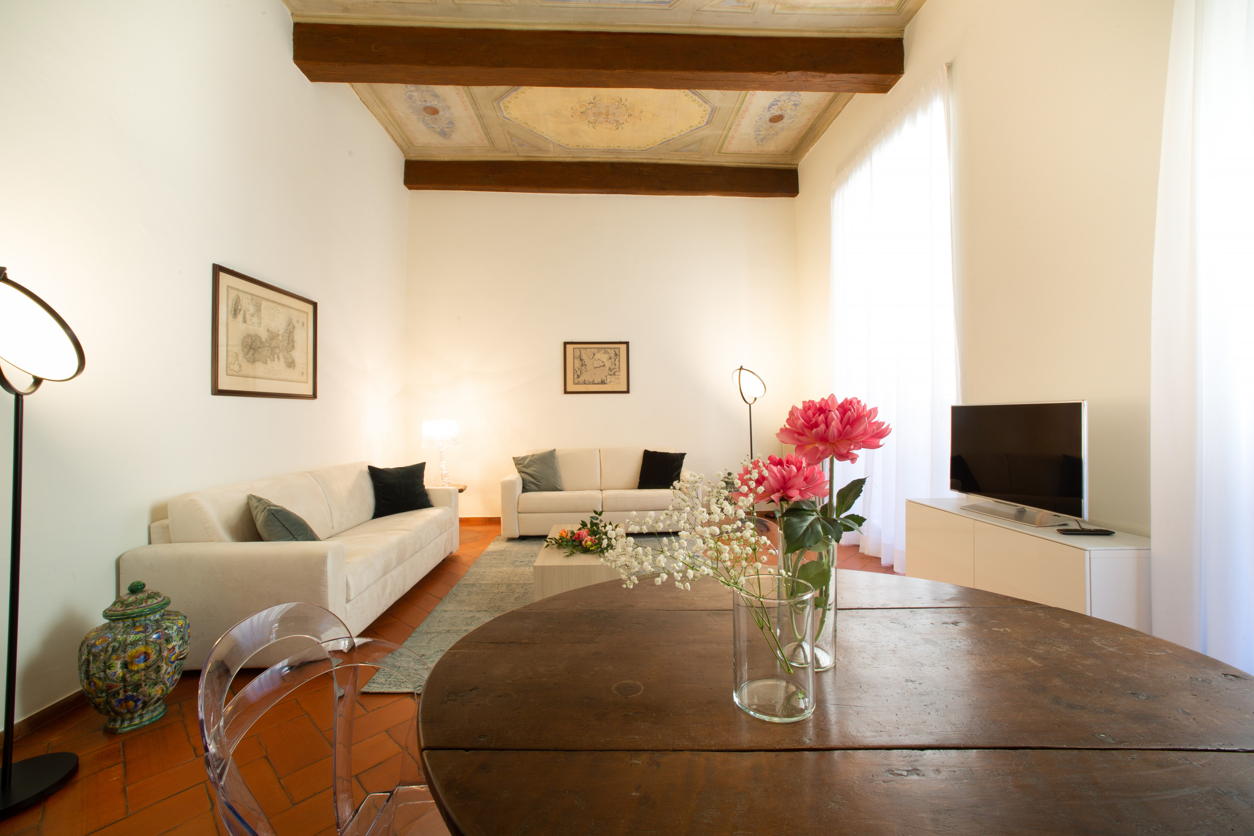 Villa Crepuscolo Bargello Ponte Vecchio: Elegant 2-Bedroom Apartment Rental with Air-Con in Ponte Vecchio, Florence