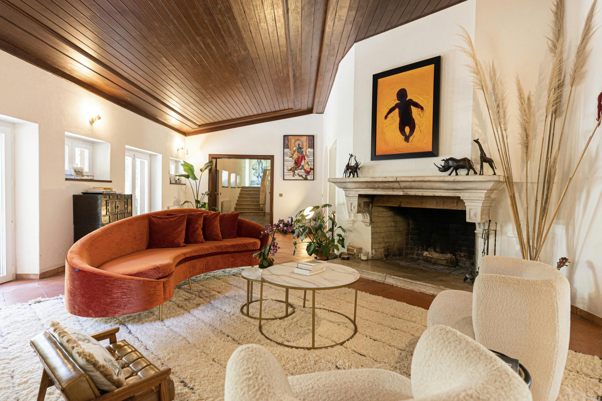 Quinta Eucalyptus Sintra: Spacious 6-Bedroom Luxury Villa with Pool and Sea Views, Sintra
