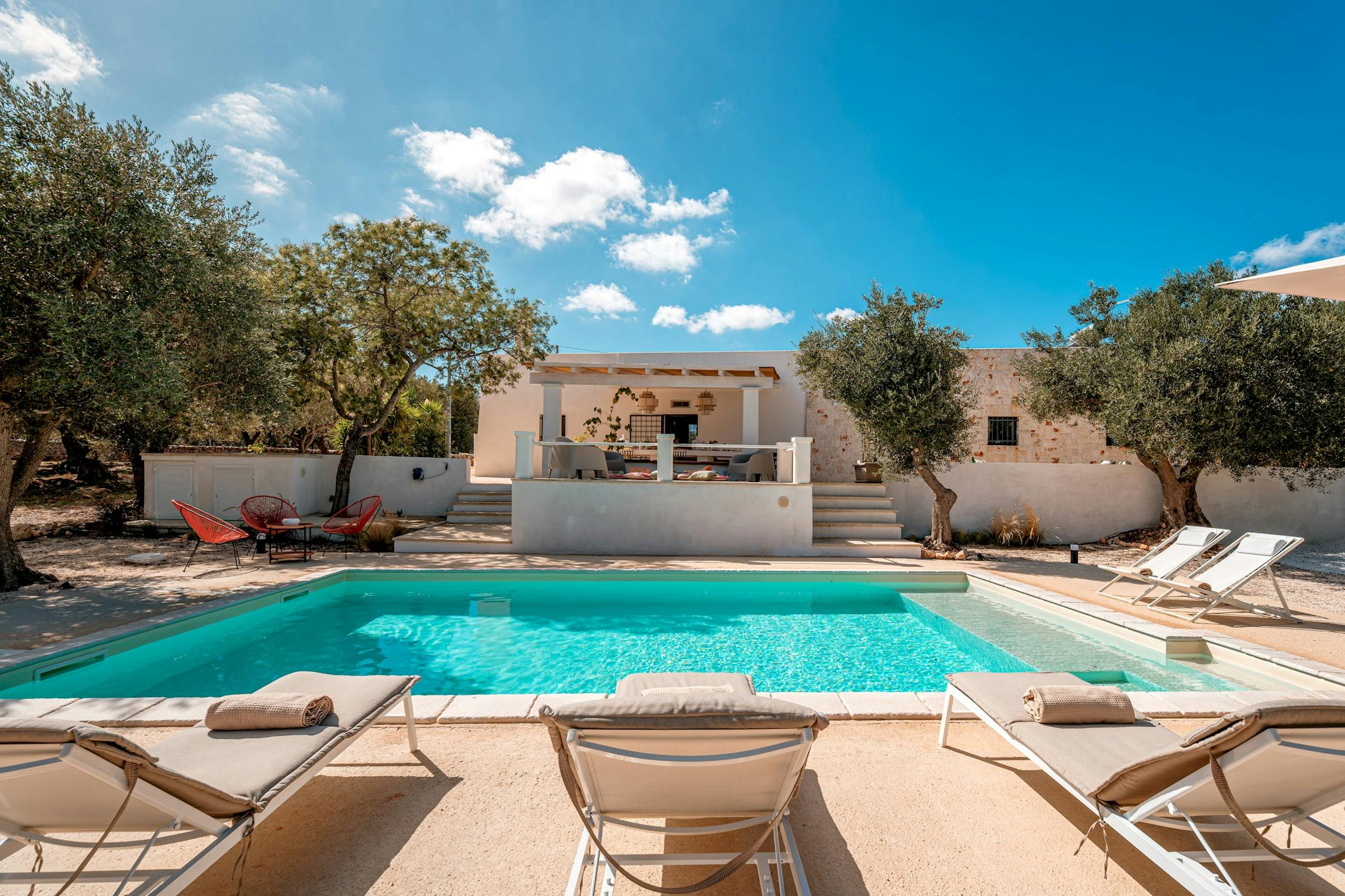 Villa Alba Lendinuso Ostuni: Luxury 3-Bedroom Villa with Private Pool and Air-Con, Ostuni
