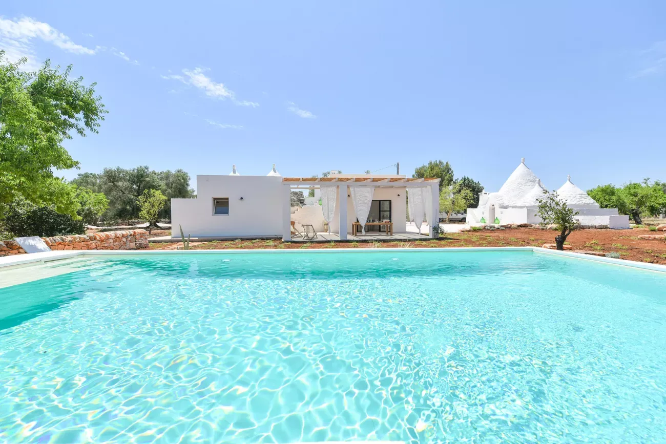 Villa Corvino Casalini Ostuni: Luxury 3-Bedroom Villa with Private Pool and Air Conditioning, Ostuni