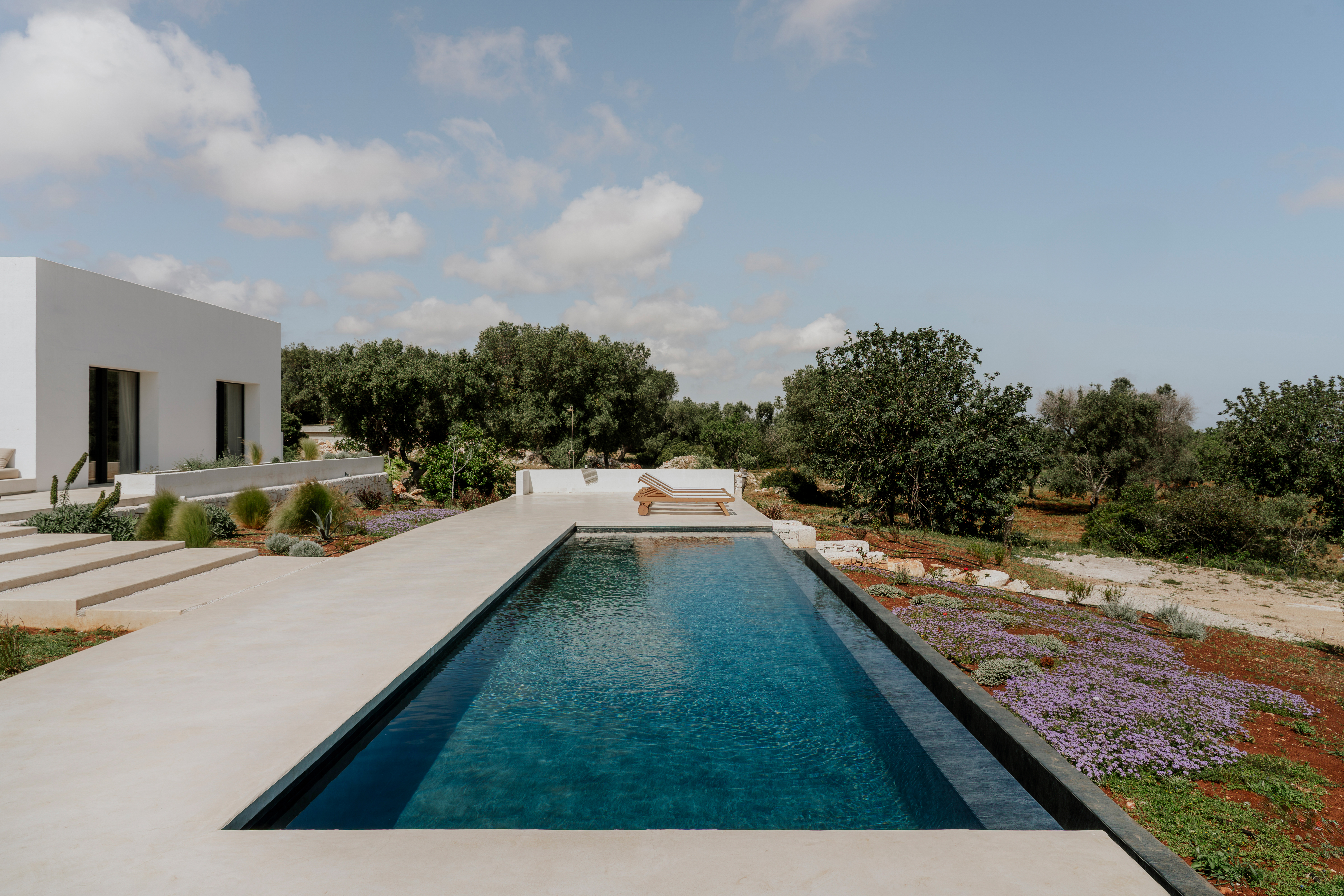 Trullo Oliveto Ostuni: Spacious 4-Bedroom Luxury Apartment with Seaview and Pool, Ostuni