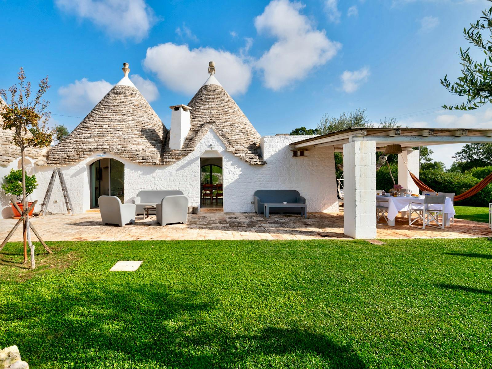 Villa Levante Santa Lucia Ostuni: Charming 3-Bedroom Villa with Pool, Countryside Views, Ostuni