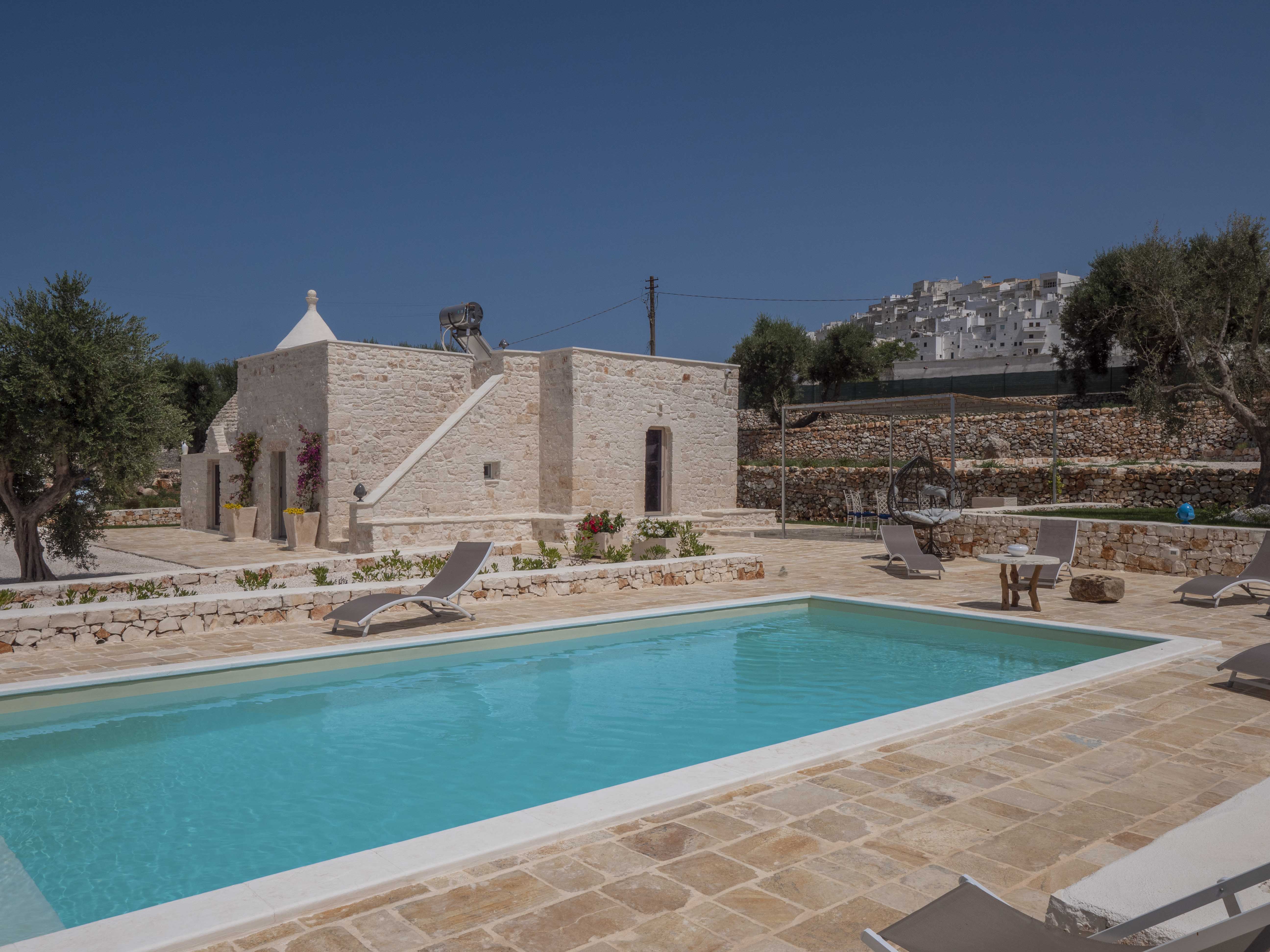 Villa Ponente Pilone Ostuni: Luxury 4-Bedroom Apartment with Private Pool, Ostuni