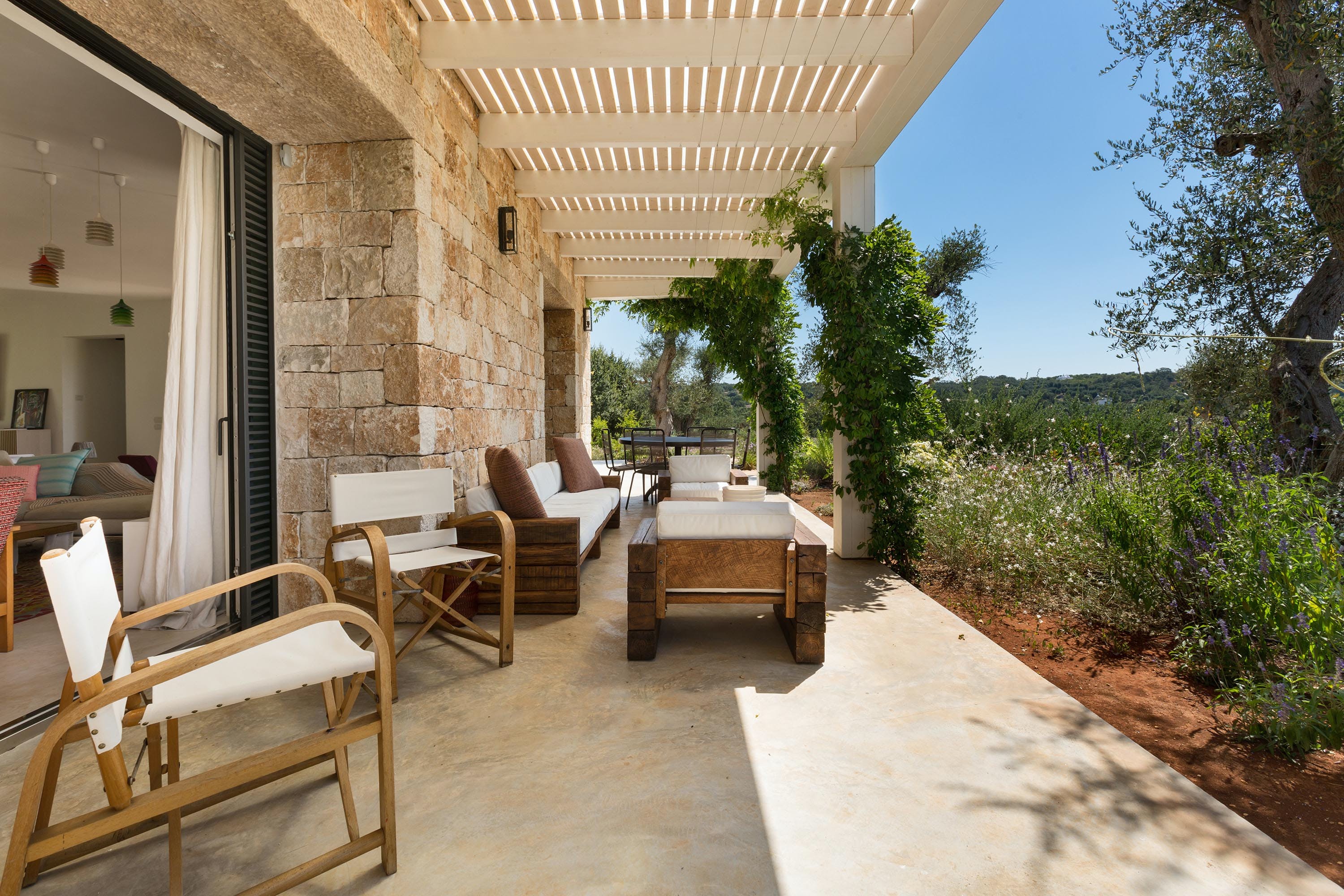 Palazzo Garbino Pilone Ostuni: Luxury 8-Bedroom Villa with Swimming Pool, Ostuni