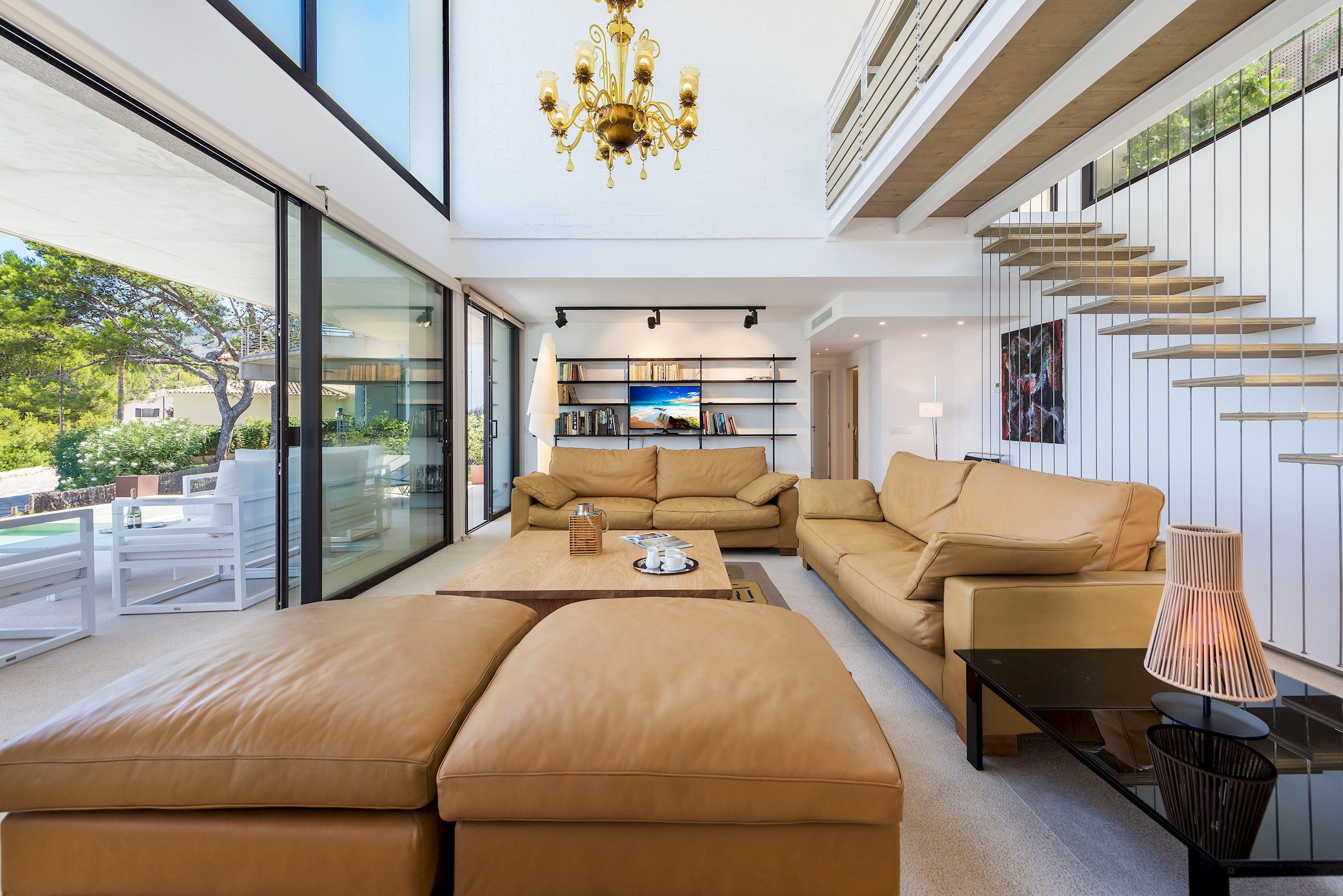 Villa Alcanada Alcudia: Luxury 4-Bedroom Villa with Infinity Pool, Alcudia