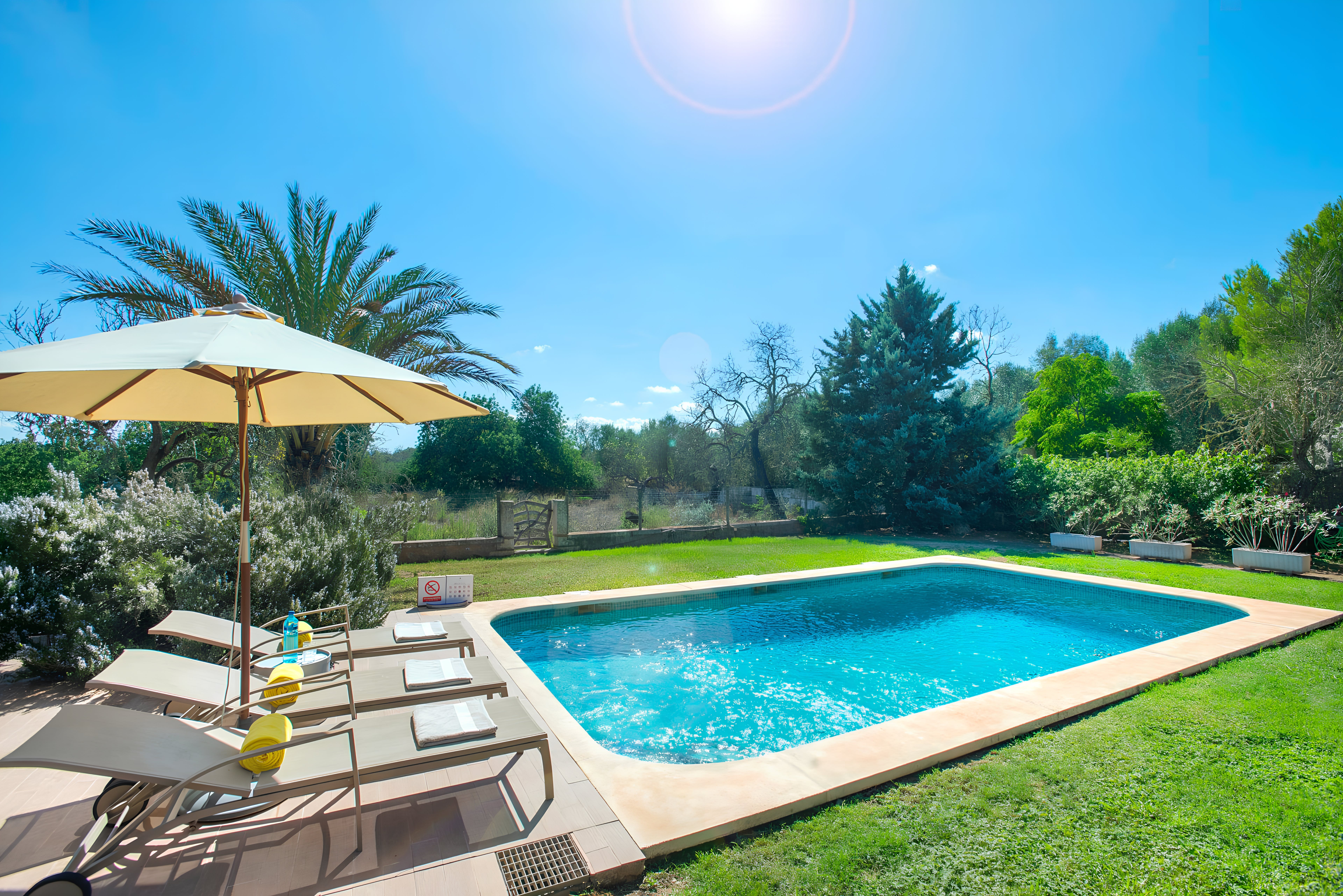 Villa Alfàbia Santa Margalida: Luxury 3-Bedroom Villa with Private Pool and Air Conditioning, Pla de Mallorca