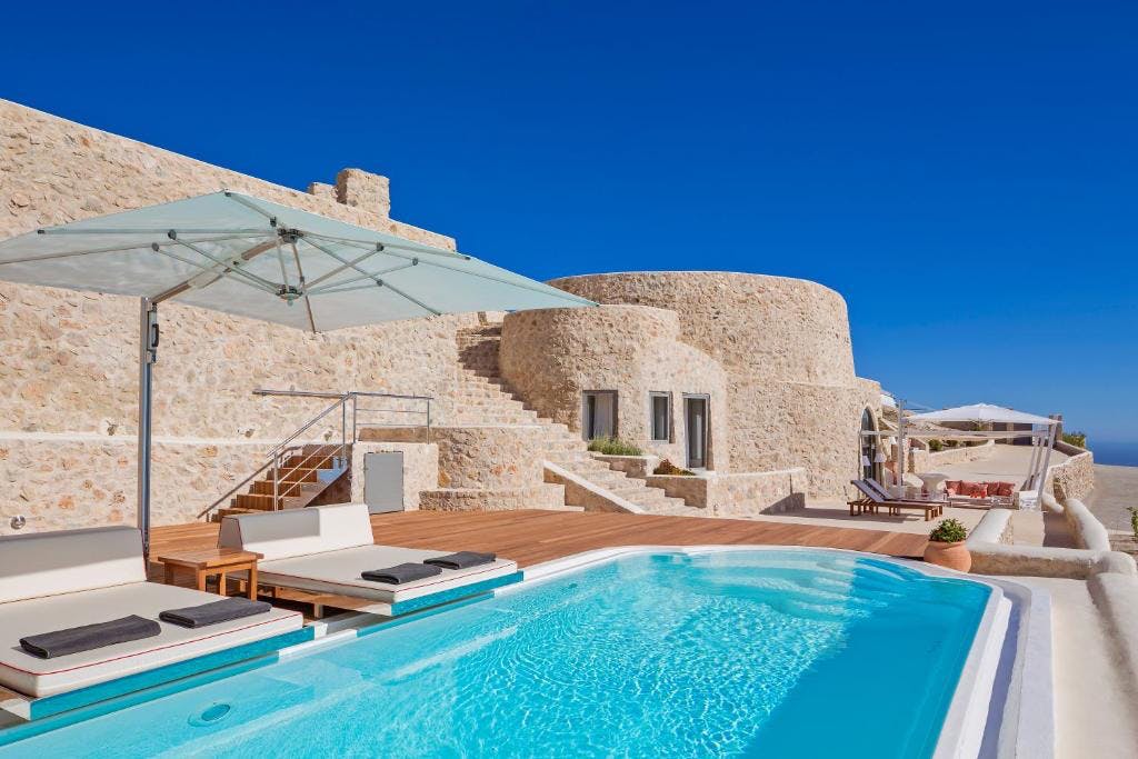 Villa Anemós Santorini: Elegant 3-Bedroom Apartment with Infinity Pool and Sea View, Santorini