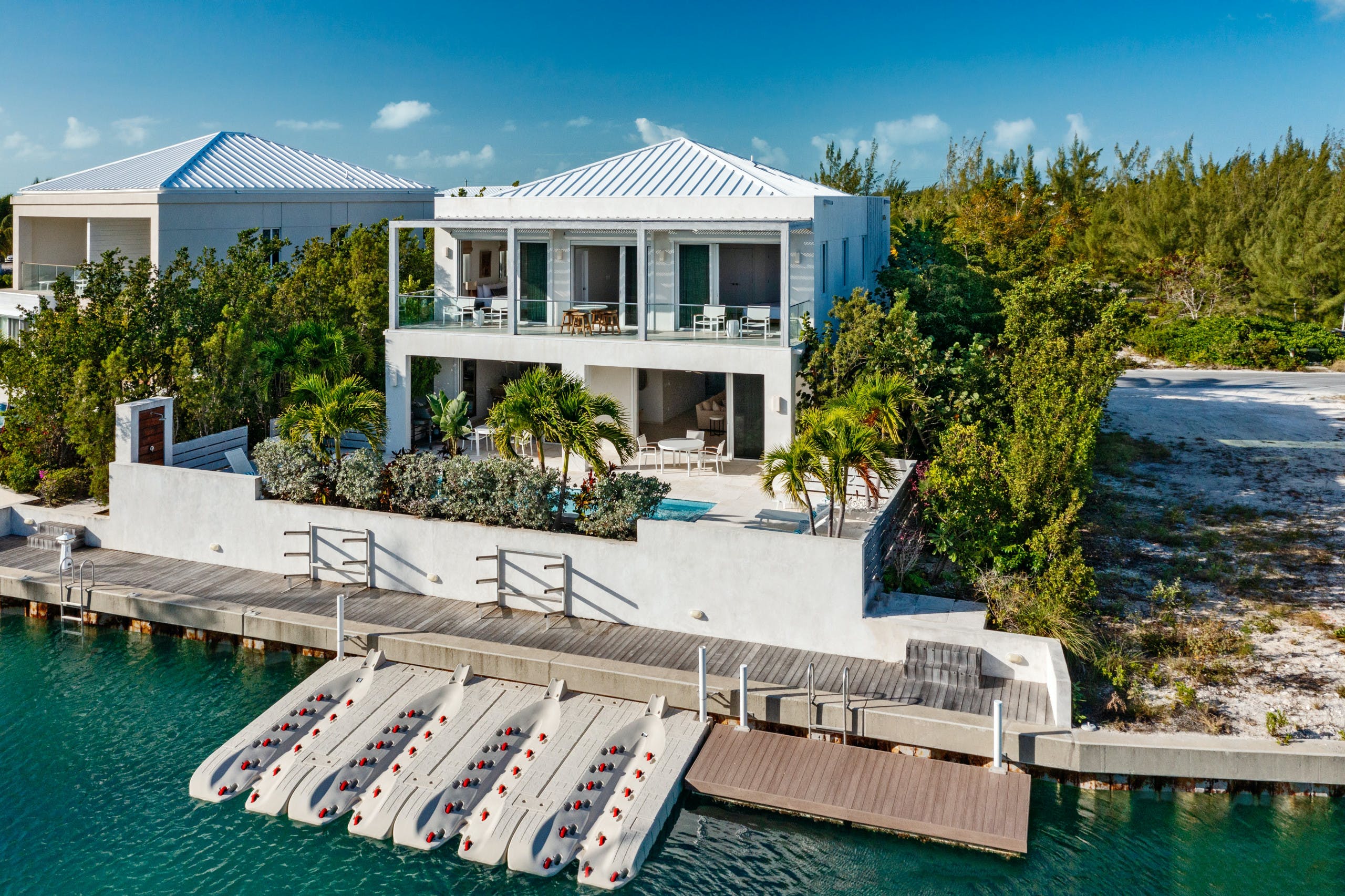 Villa Suão Taylor Bay Turks and Caicos Islands: Luxury 4-Bedroom Apartment with Seaviews, Turks and Caicos