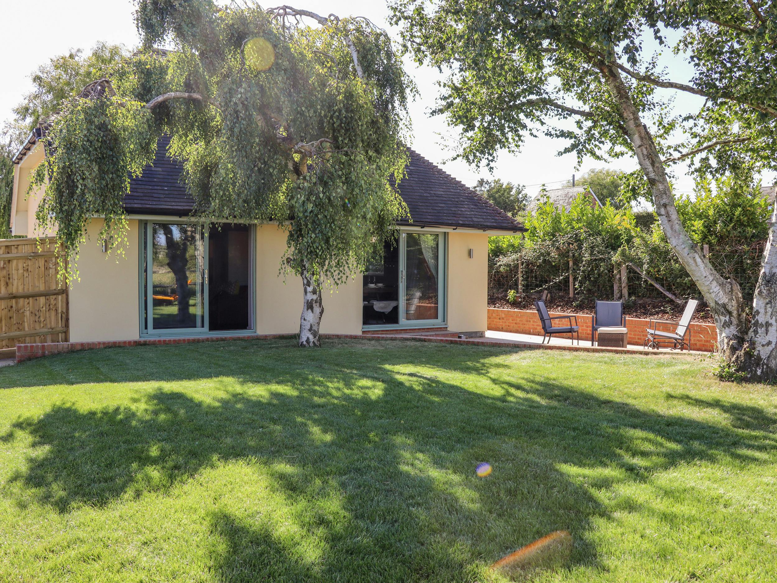 Villa Camber Rye: Luxury 2-Bedroom Villa with Hot Tub and Seaview, Rye East Sussex