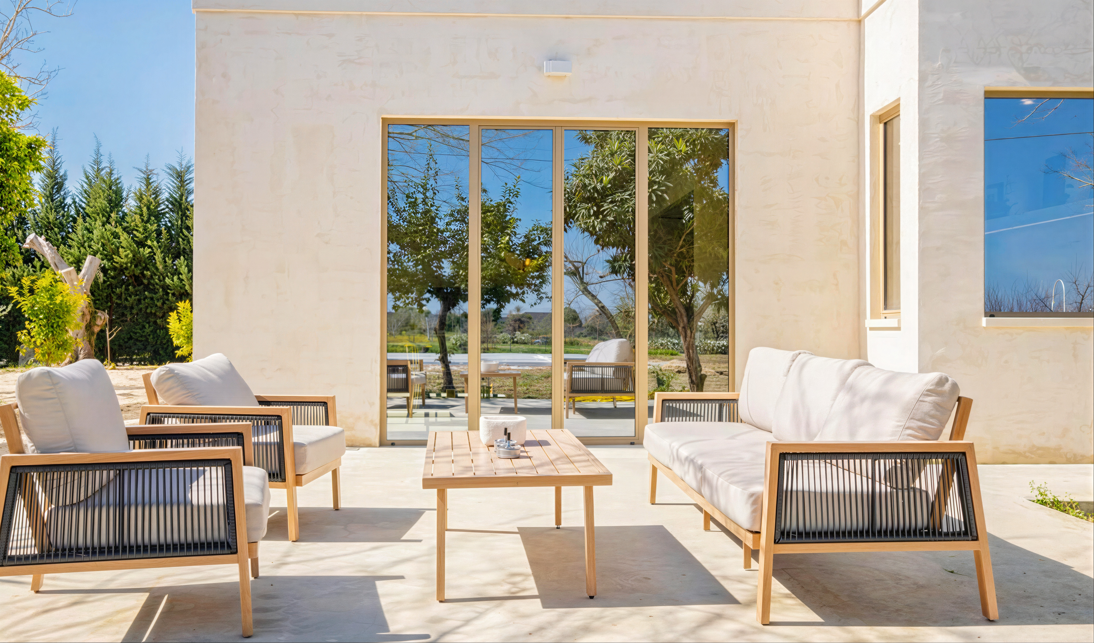 Villa Carparo Lecce: Luxury 4-Bedroom Villa with Private Pool and Air-Con, Lecce