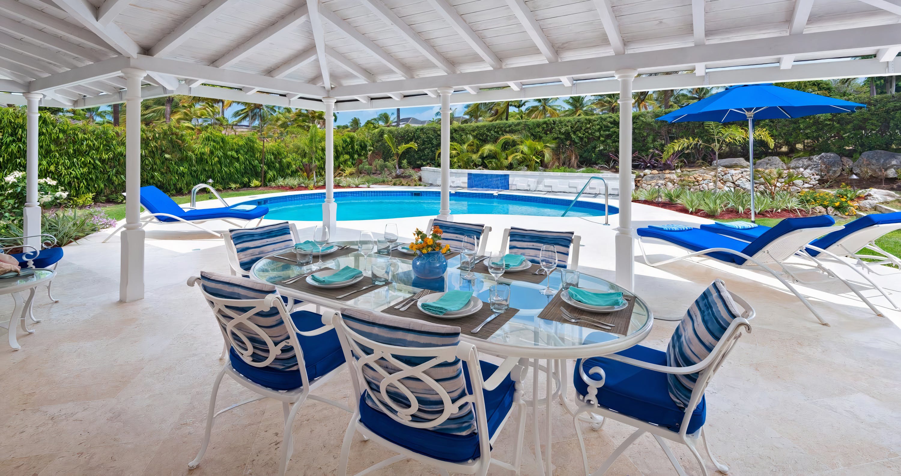 Villa Boreas Palmetto Holetown: Luxury 4-Bedroom Apartment with Seaview and Pool, Holetown