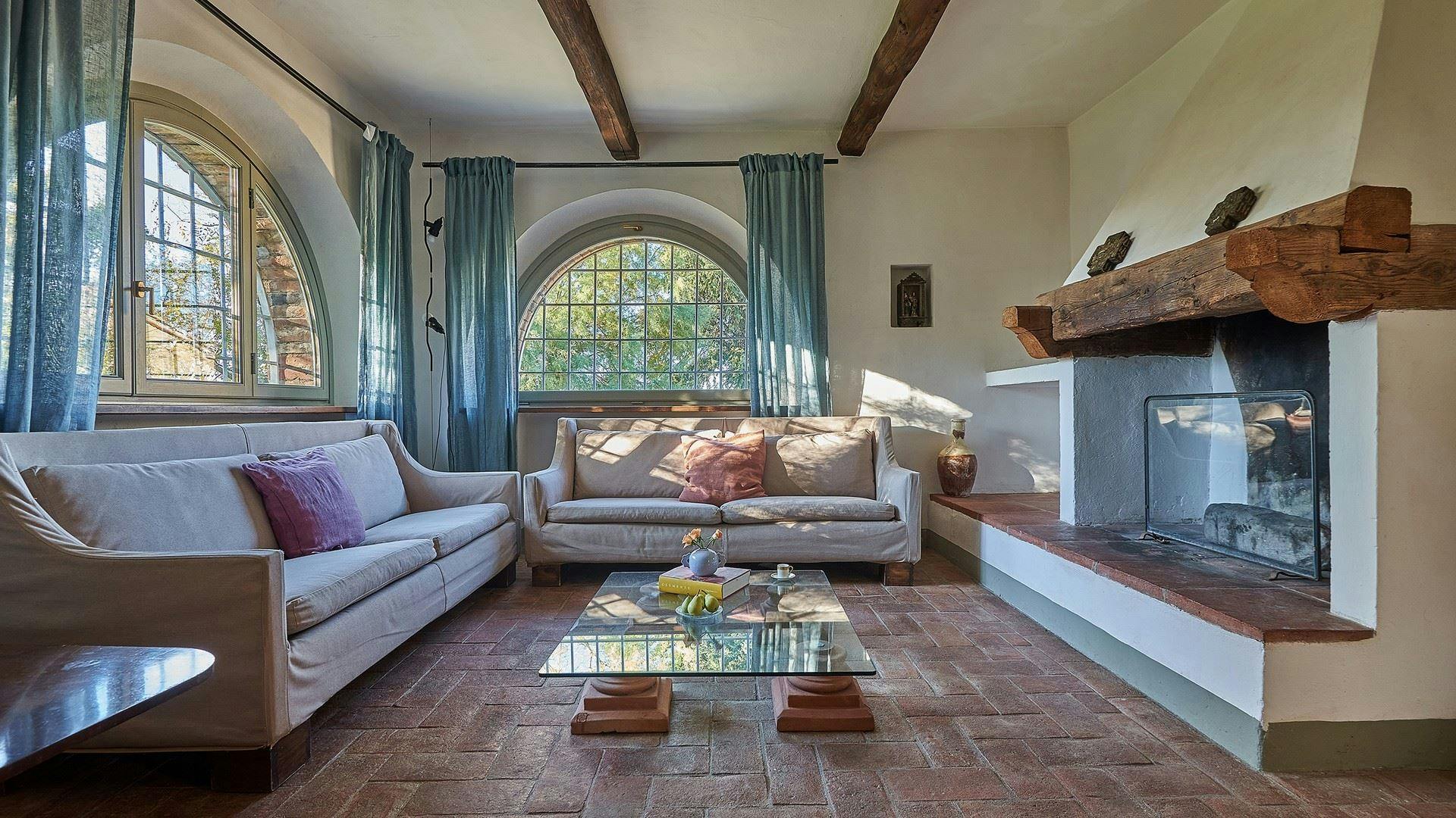 Villa Chiocchio Chianti: Luxury 5-Bedroom Villa with Private Pool in Countryside Chianti