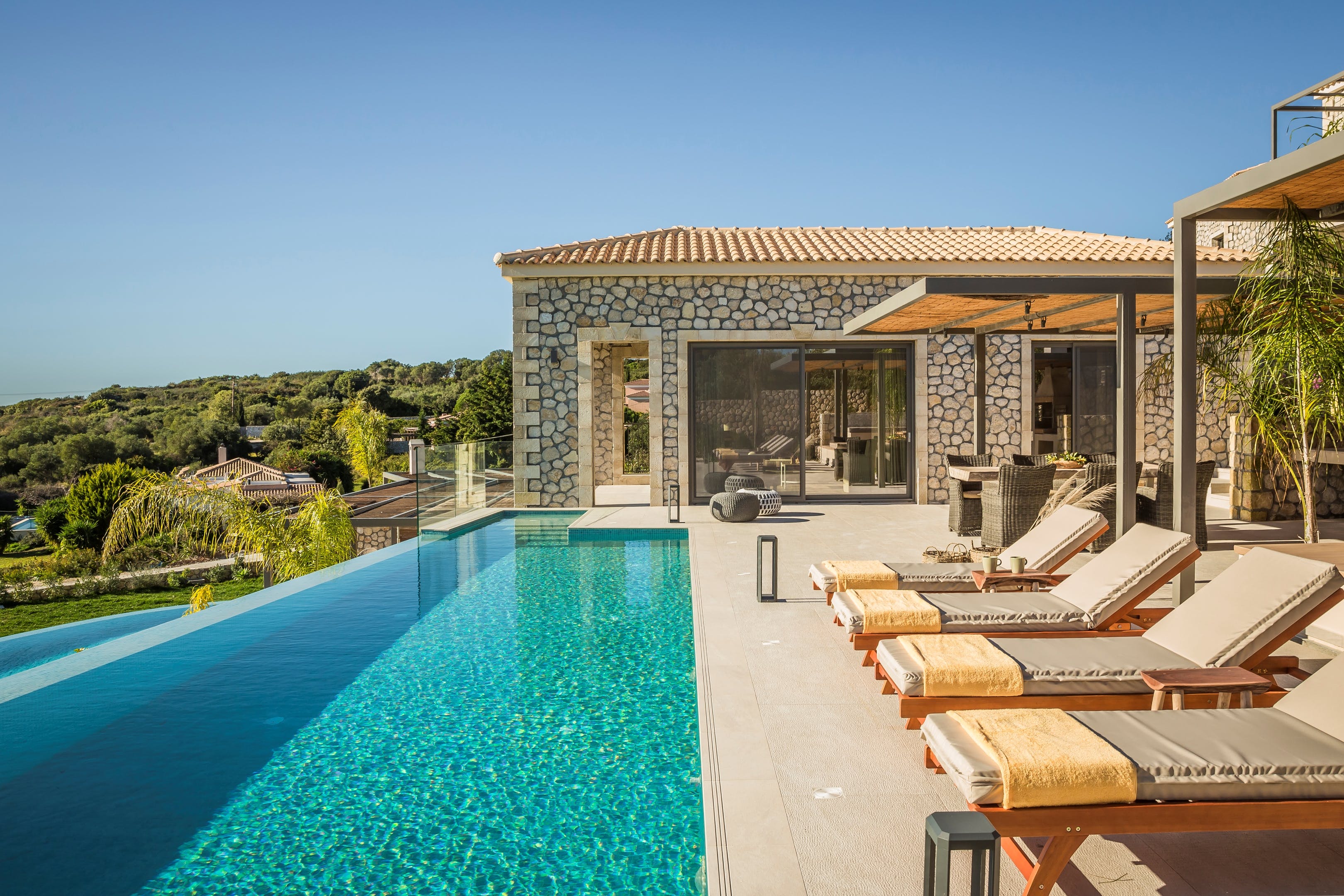 Villa Dias Livathos: Luxury 2-Bedroom Apartment with Infinity Pool and Seaview, Kefallonia