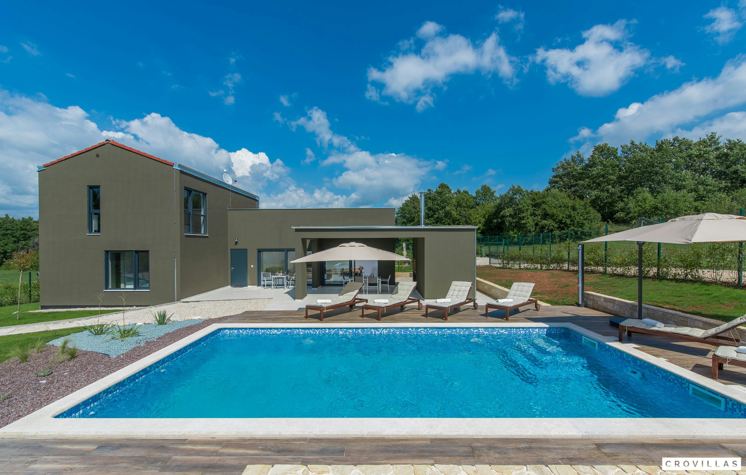 Villa Draga Barban: Luxury 4-Bedroom Villa with Private Pool and Sea Views, Istria