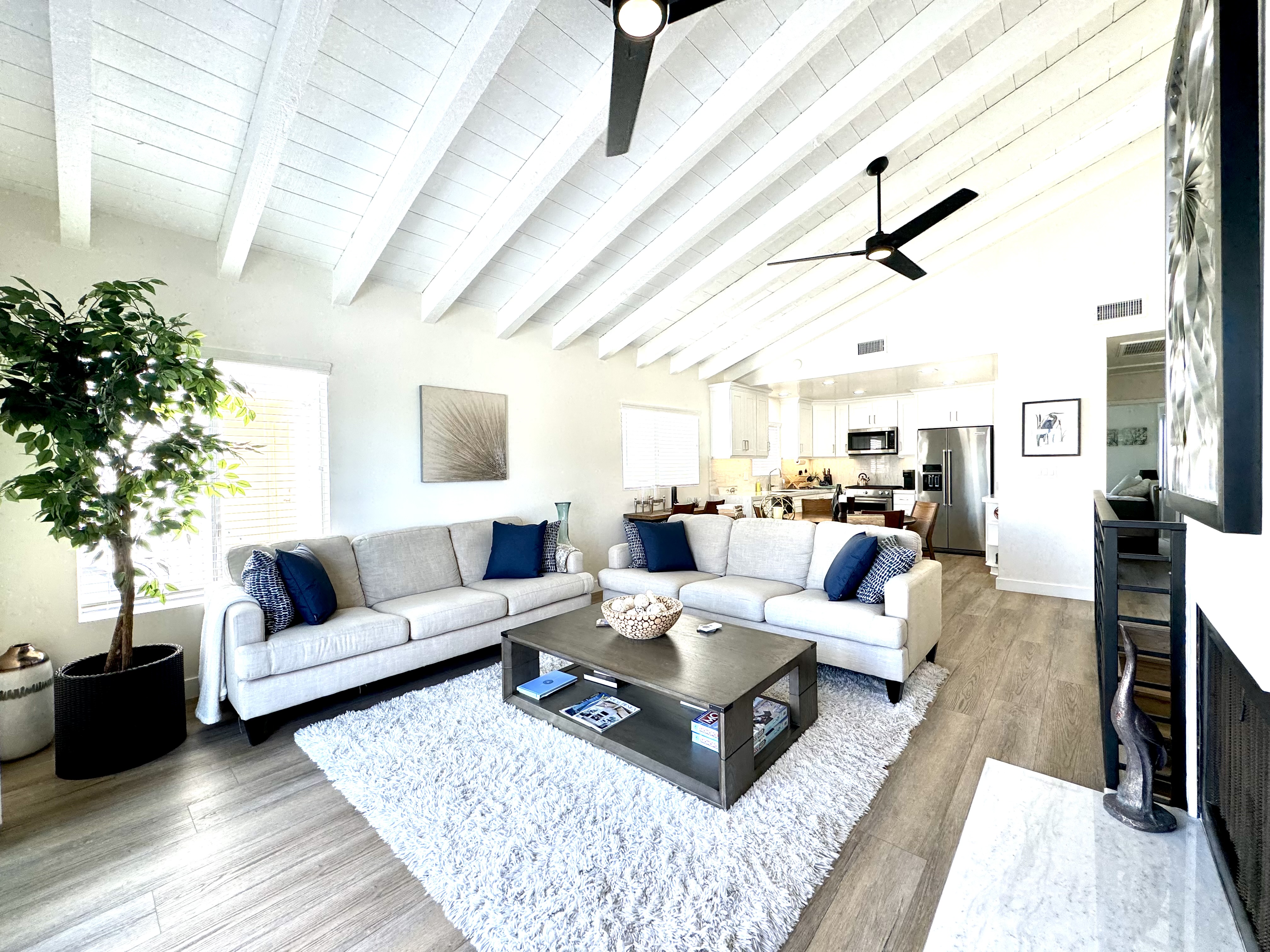 Villa El Moro Newport Beach: Luxury 3-Bedroom Villa with Seaview and Air Conditioning, Newport Beach