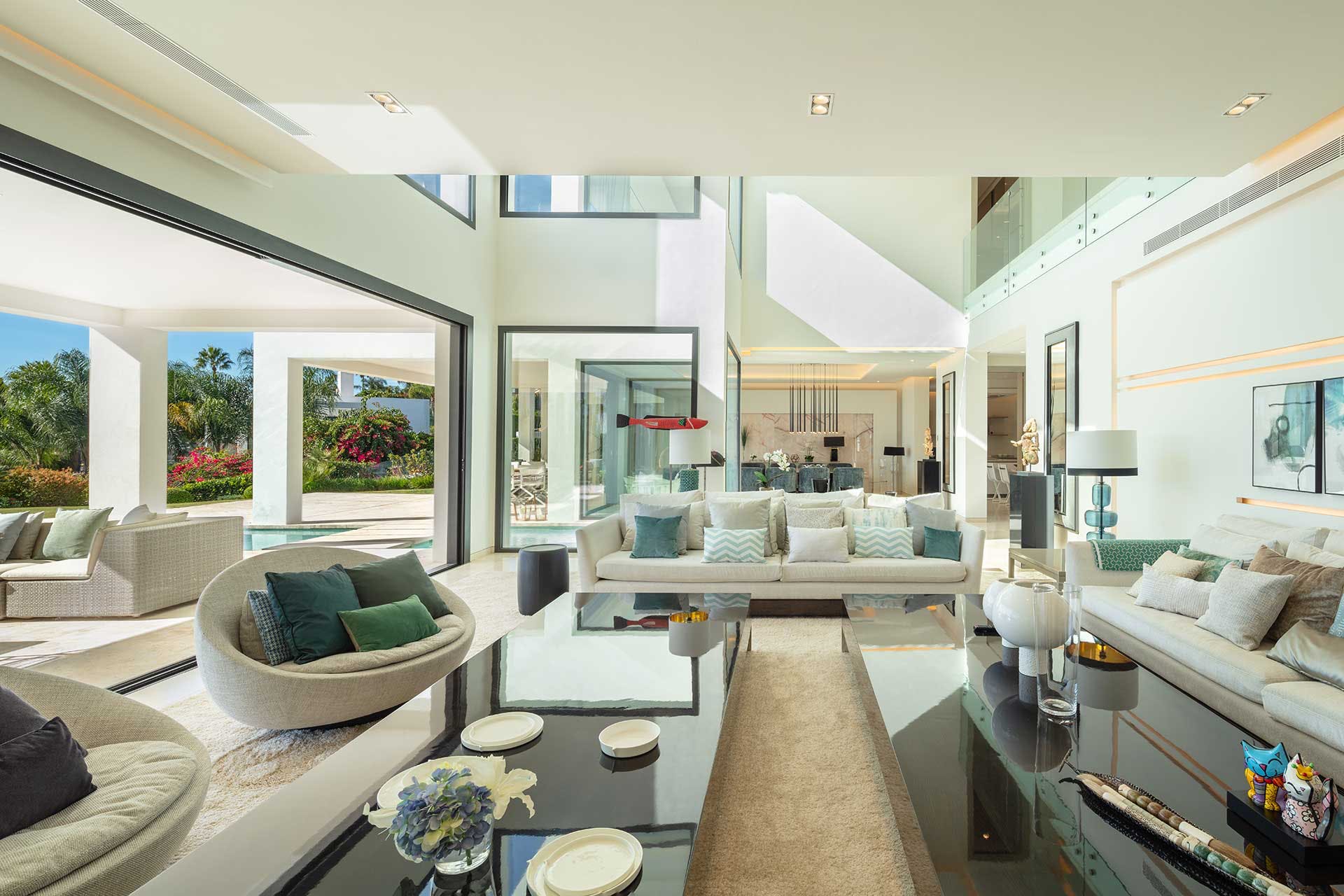 Villa Turquesa Guadalmina Baja San Pedro de Alcántara: Luxury 6-Bedroom Apartment with Infinity Pool, San Pedro de Alcántara