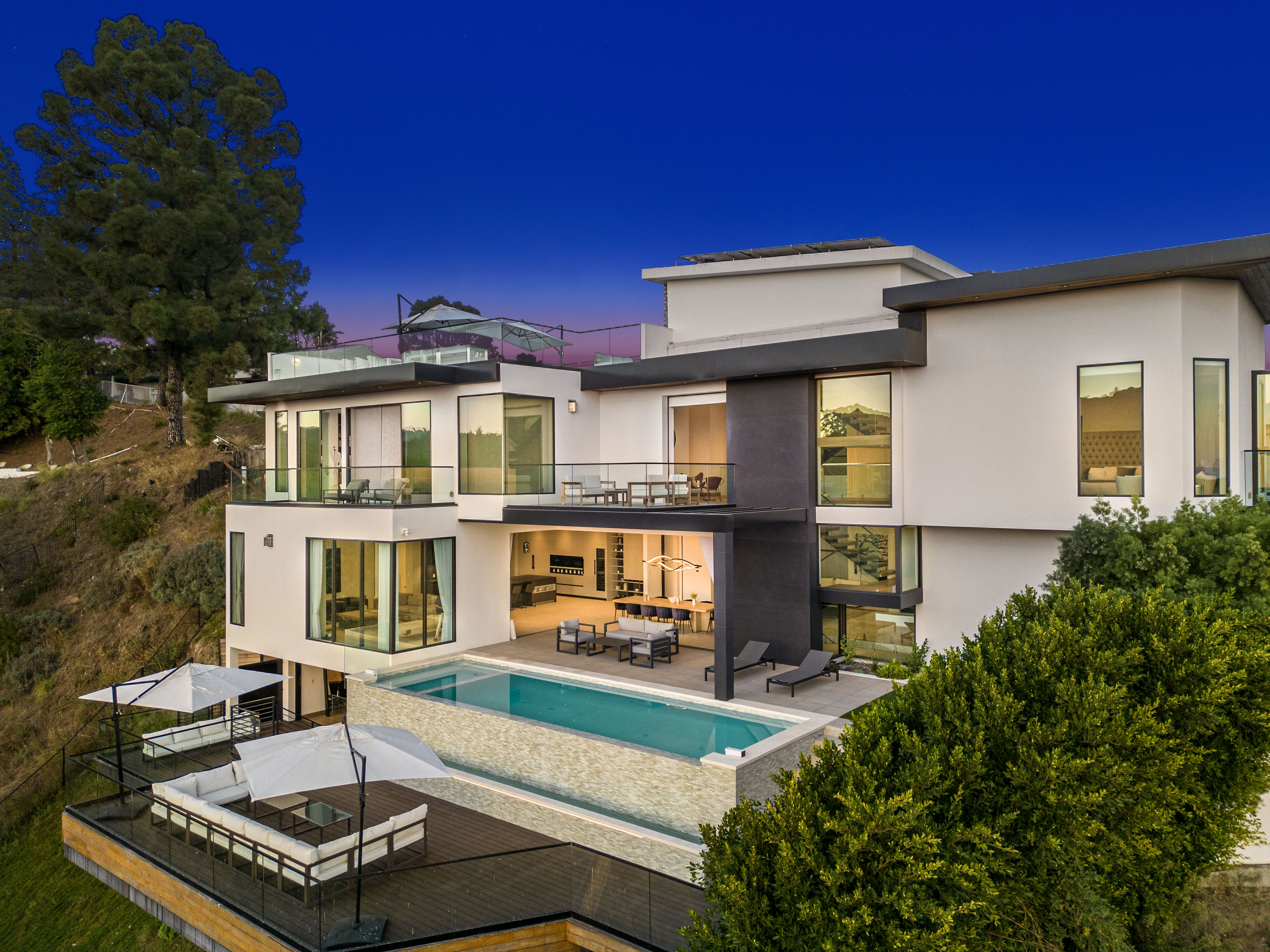 Villa Lysias Mulholland Bel Air: Luxury 5-Bedroom Villa with Pool and Views, Bel Air