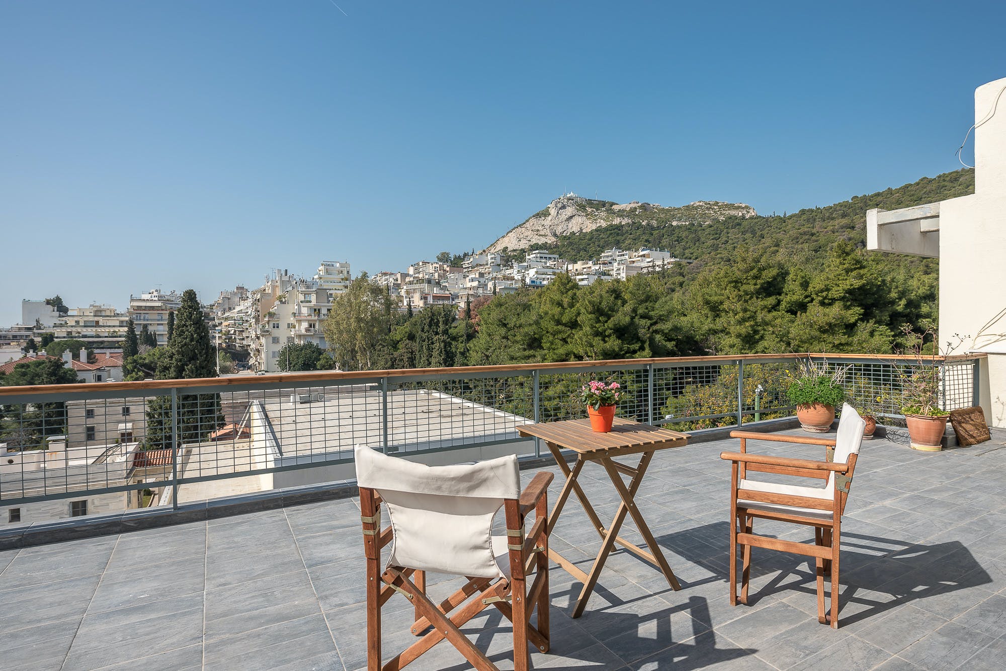 Villa Evzonas Athens: Luxury 4-Bedroom Apartment with Sea Views and Beach Nearby, Athens