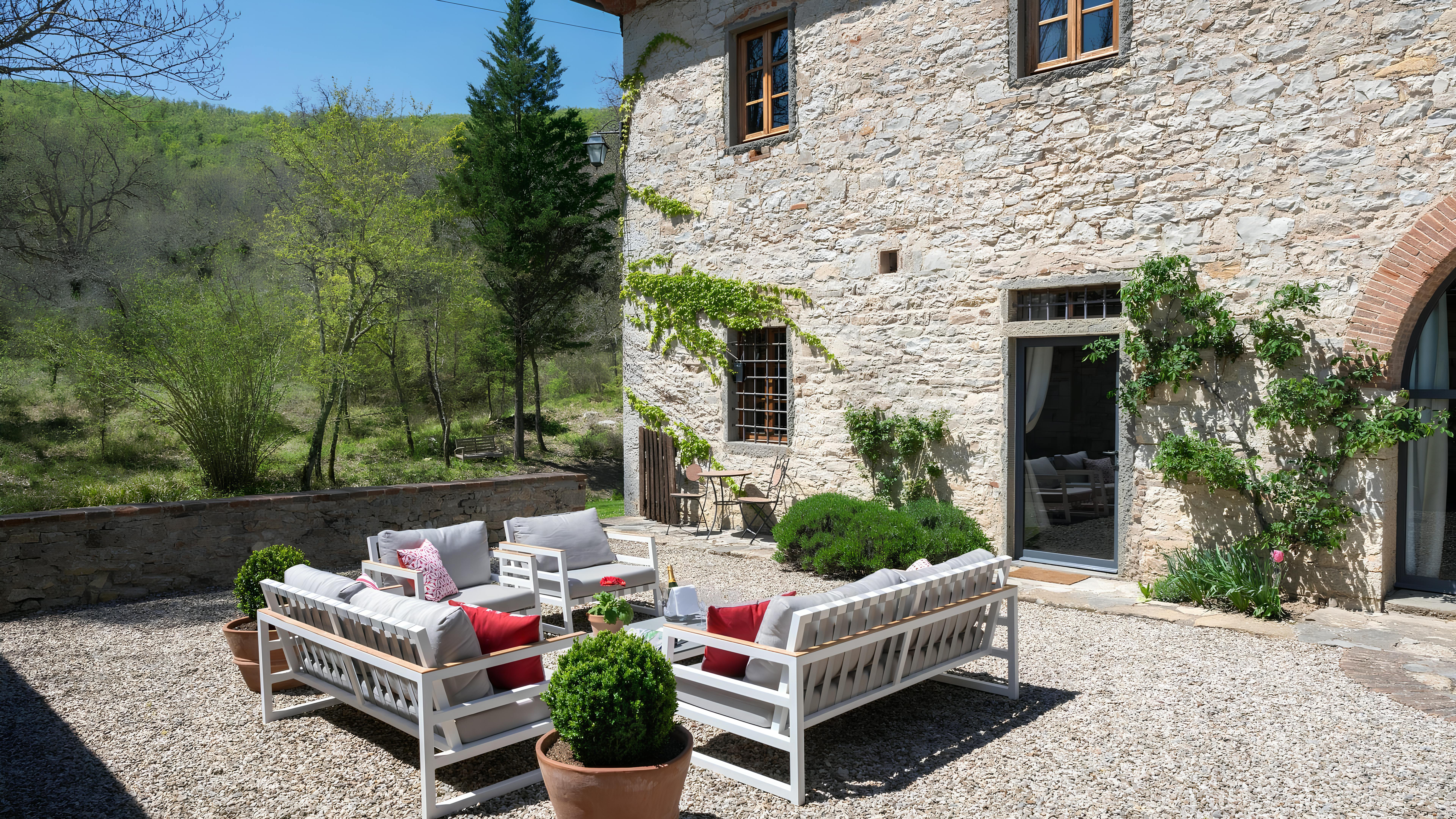 Villa Ceruleo Castagnoli Chianti: Spacious 5-Bedroom Apartment with Pool and Sauna, Chianti