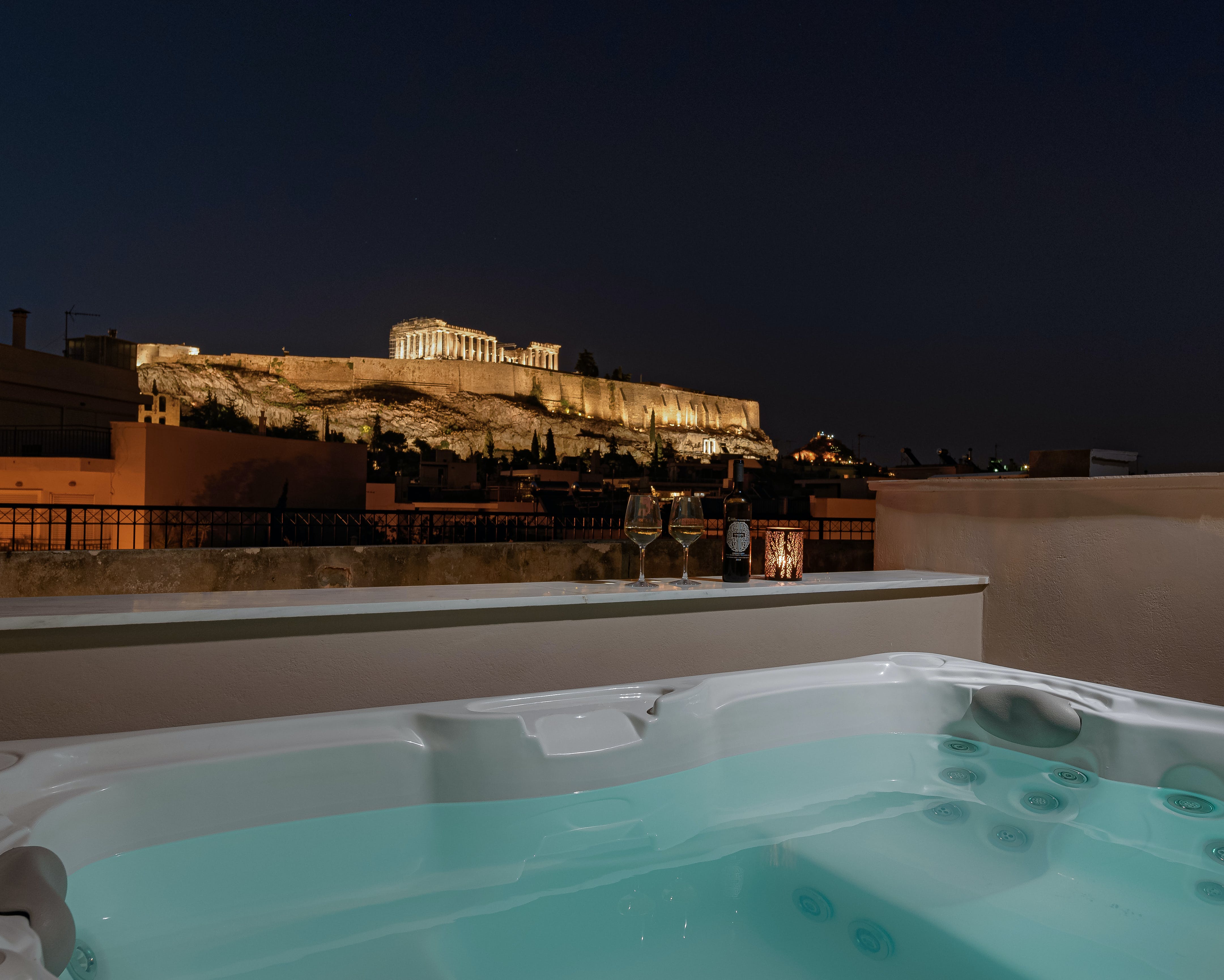 Villa Filopappou Athens: Luxury 6-Bedroom Villa with Hot Tub and Acropolis Views, Athens