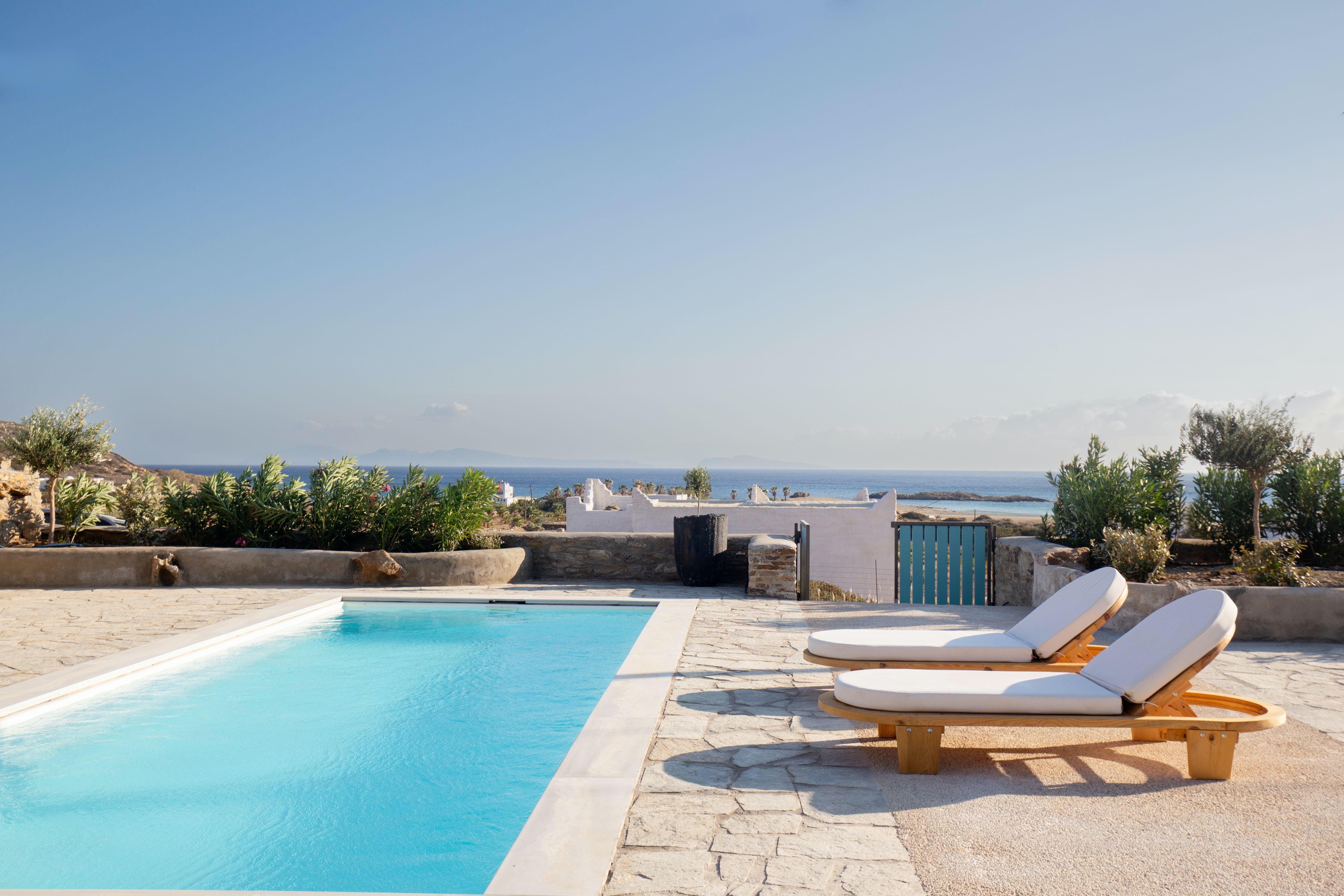 Villa Lysias Akrotiri Santorini: Luxury 2-Bedroom Apartment with Shared Pool and Sea Views, Santorini