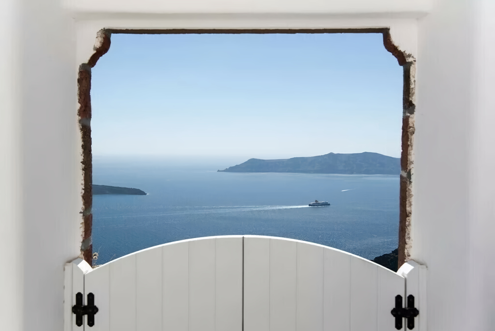 Villa Kallistis Santorini: Luxury 2-Bedroom Villa with Sea Views and Air Conditioning, Santorini