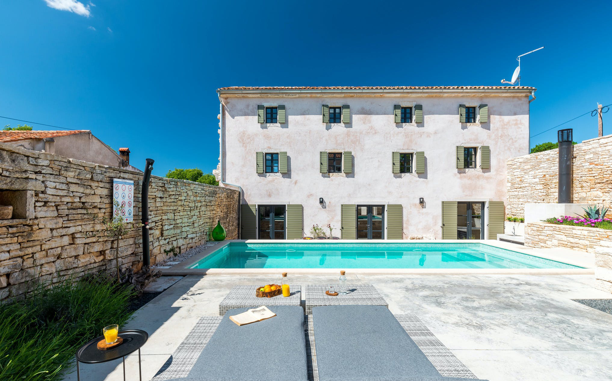 Villa Kanfanar Istria: Luxury 4-Bedroom Villa with Private Pool and Sea Views, Istria