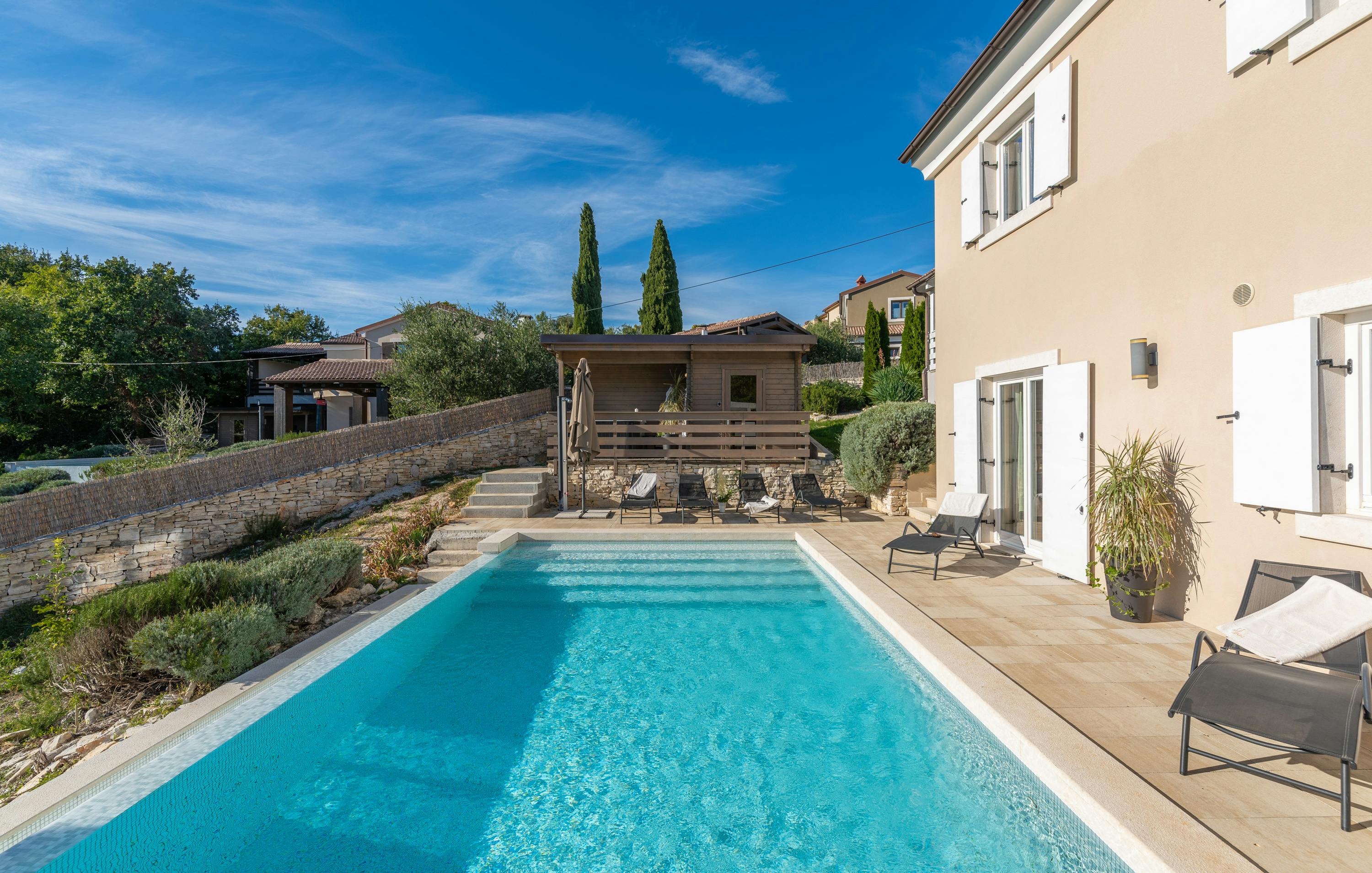 Villa Karstica Pula: Luxury 4-Bedroom Villa with Private Pool and Tennis Court, Istria