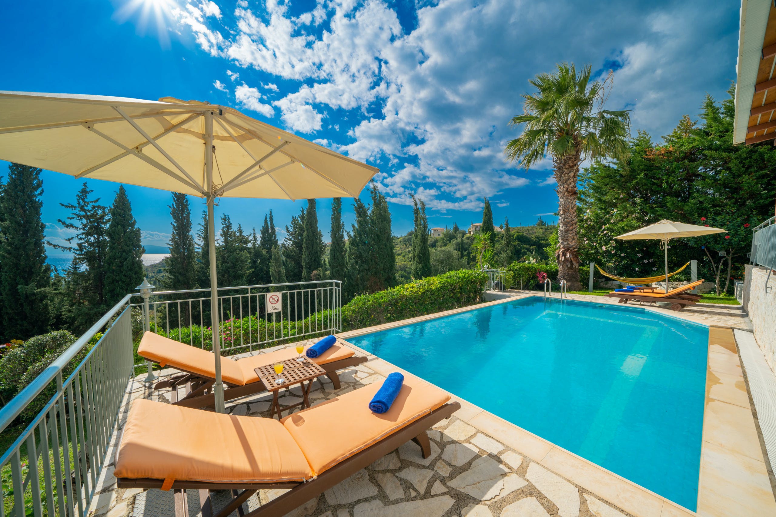 Villa Lysias Plaka Livathos: Luxury 3-Bedroom Apartment with Pool and Sea Views, Kefallonia