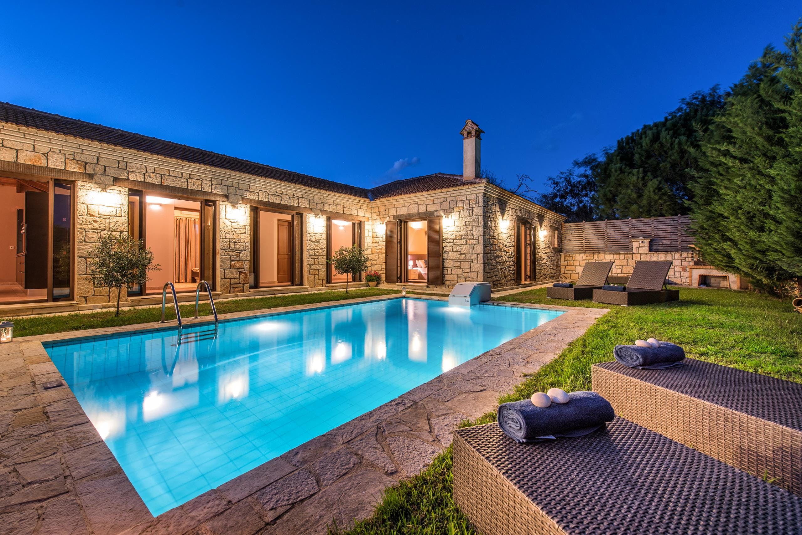 Villa Karydia Tsilivi: Spacious 3-Bedroom Apartment Rental with Private Pool and Sea Views, Tsilivi Zakynthos