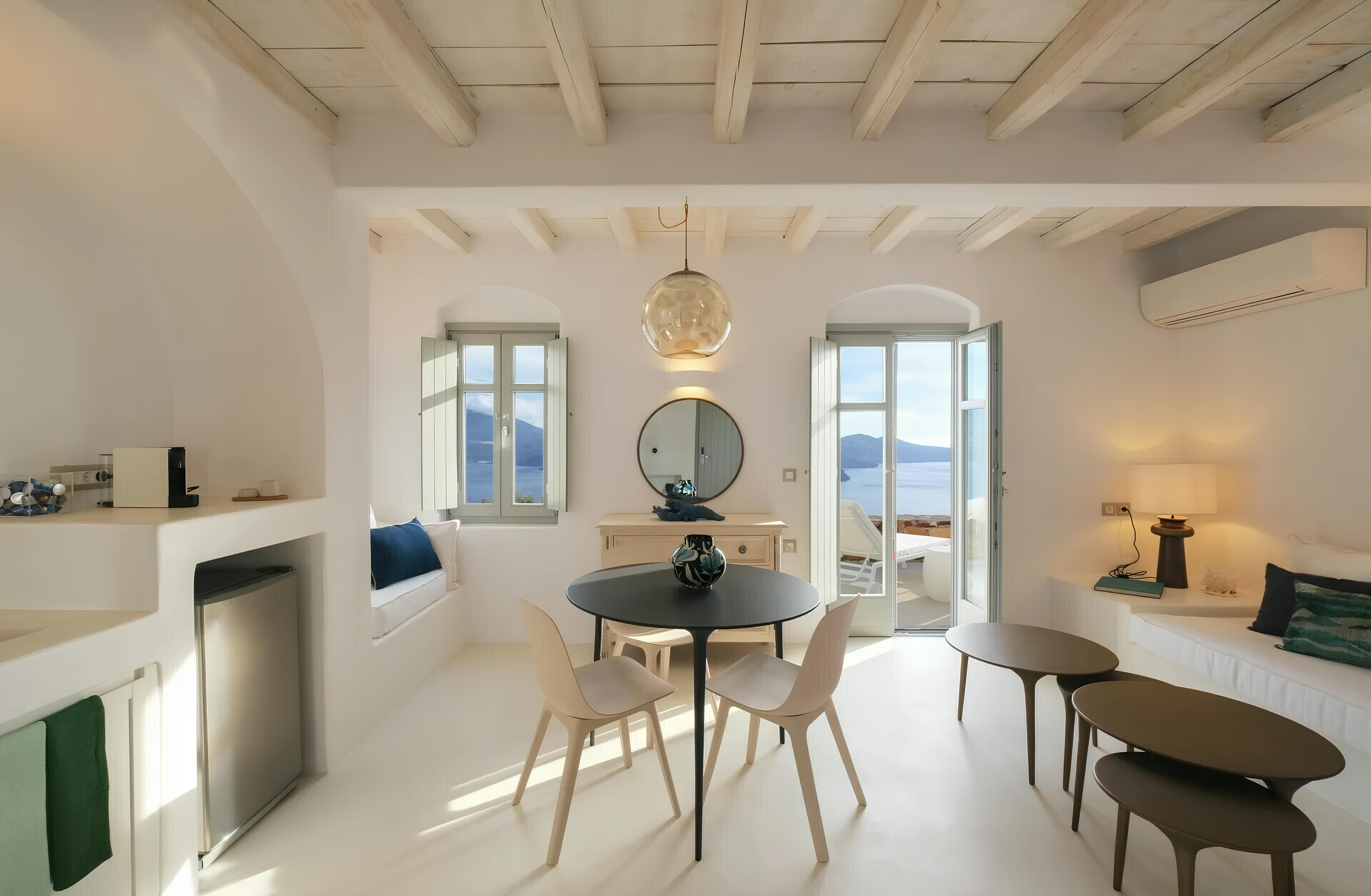 Villa Lefkos Pollonia Milos: Chic 1-Bedroom Apartment with Sea Views, Apartment Rental Milos