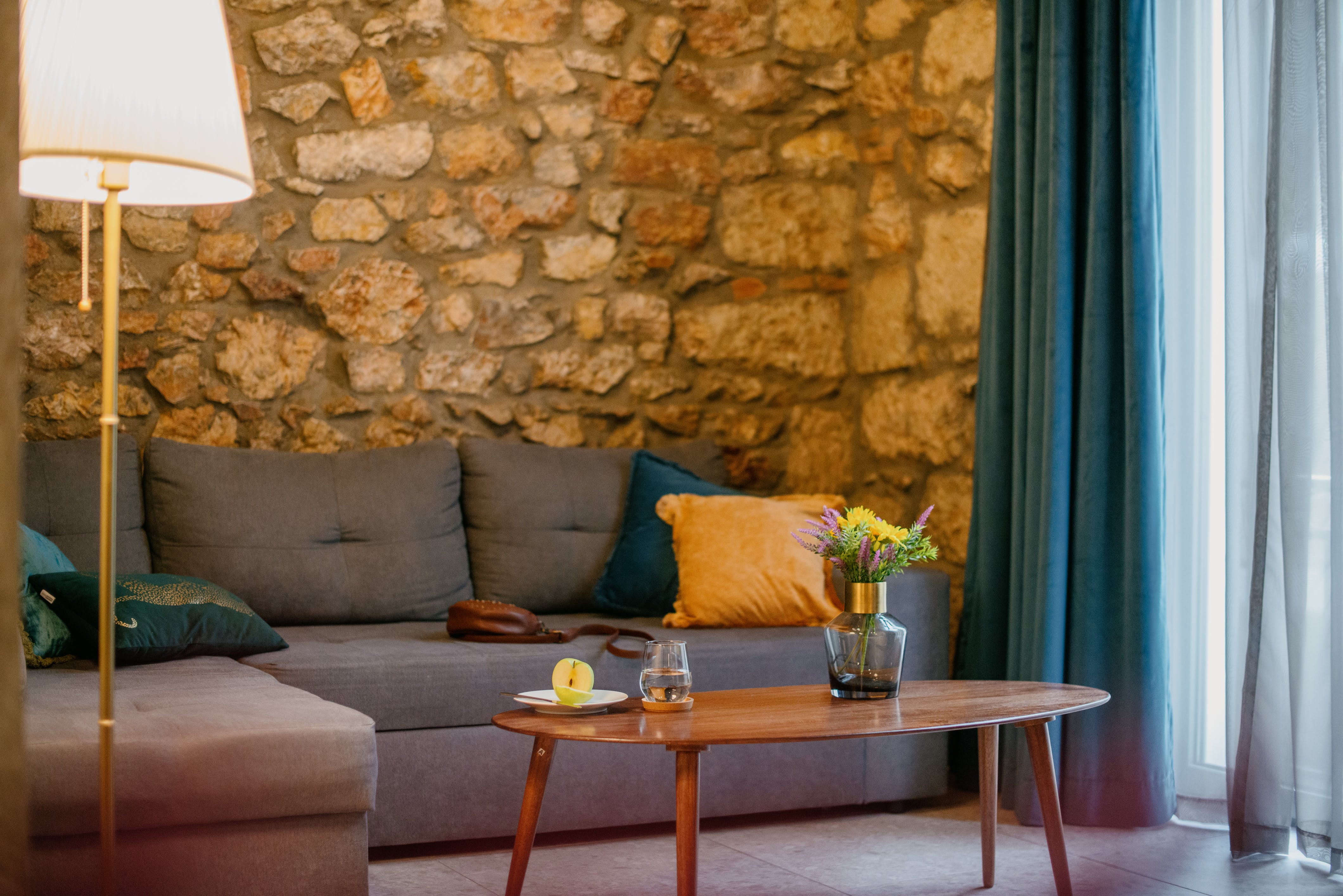 Villa Zephyros Kynosargous Athens: Modern 1-Bedroom Aparthotel Rental with Work Desk and Air-Con, Athens
